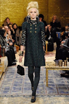 CHANEL Paris / BYZANCE Emerald Jewel Mosaic Tweed Coat 40 FR