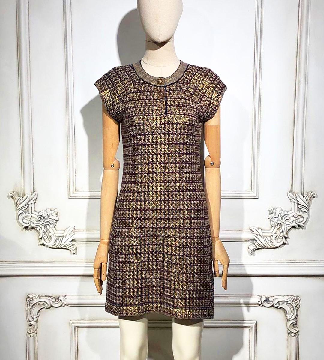 Chanel Paris / Byzance Masterpiece Kleid mit Gripoix-Knöpfen 46 FR im Zustand „Hervorragend“ im Angebot in Dubai, AE