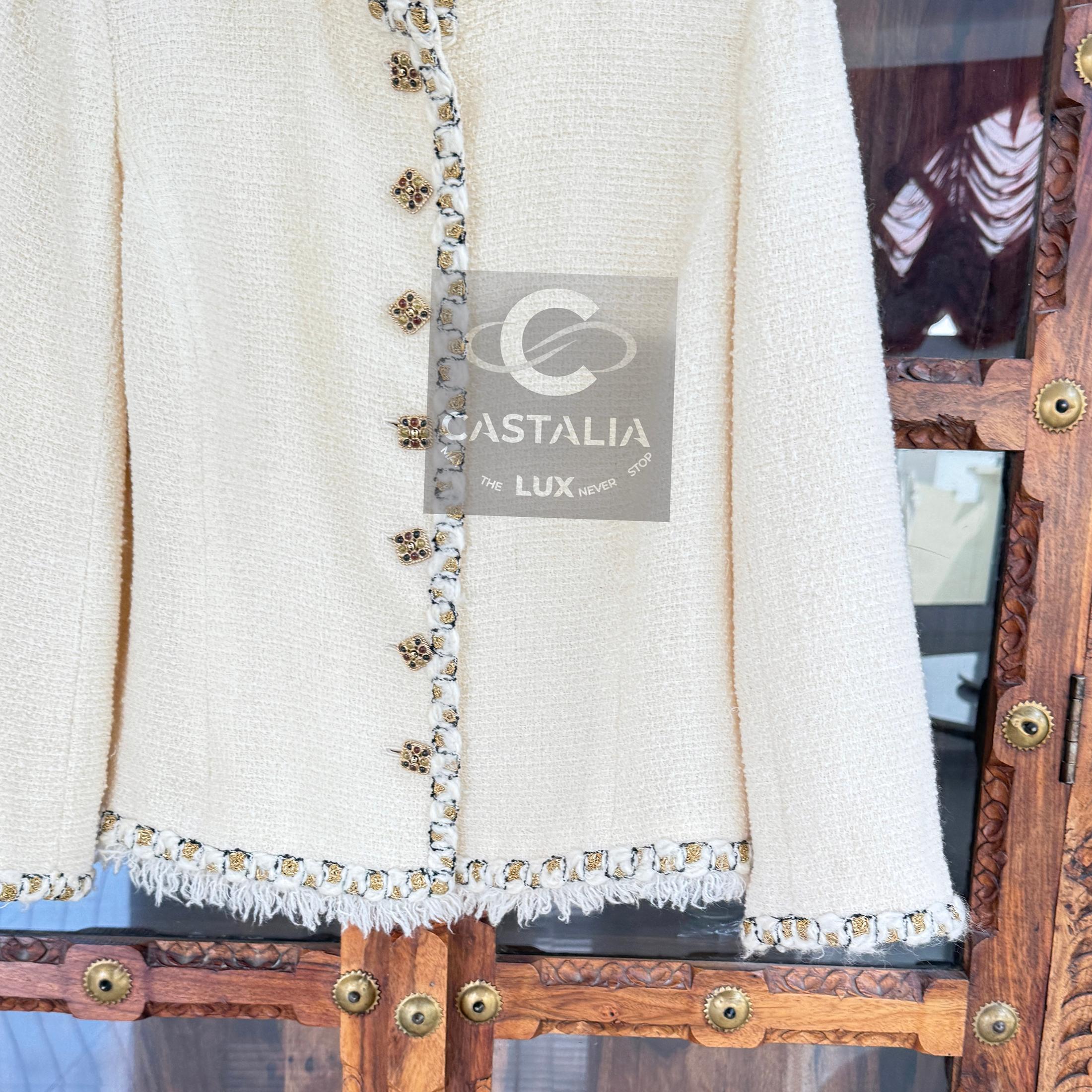 Chanel Paris / Byzance Opulent Gripoix Buttons Ecru Tweed Jacket 42 FR in vendita 12