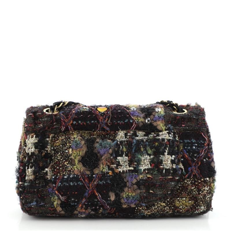 Chanel Paris-Byzance Reissue 2.55 Flap Bag Lesage Embellished Tweed 225 In Good Condition In NY, NY