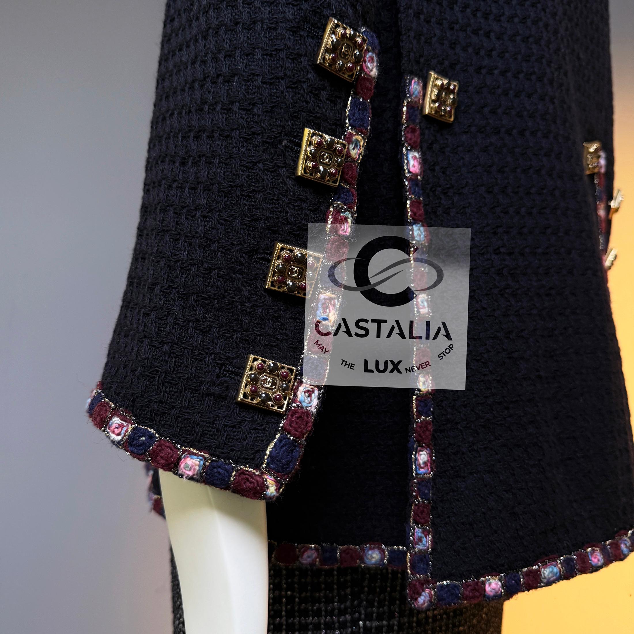 Chanel Paris / Byzance Tweed Jacket with Mosaic Trim and Jewel Buttons 42 FR For Sale 13