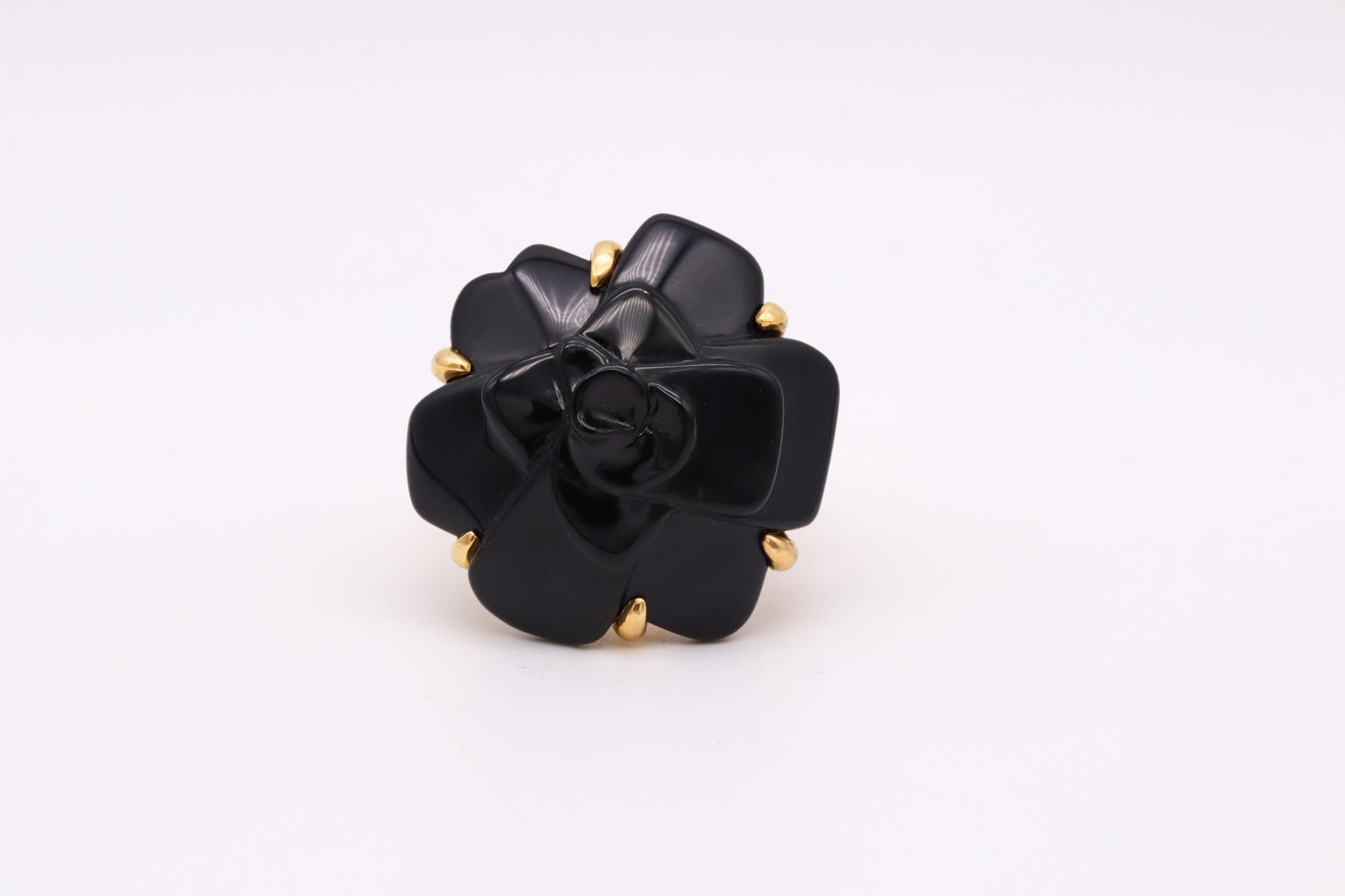 Chanel Paris Camelia Flower Ring in 18Kt Yellow Gold with Carved Black Onyx In Excellent Condition In Miami, FL