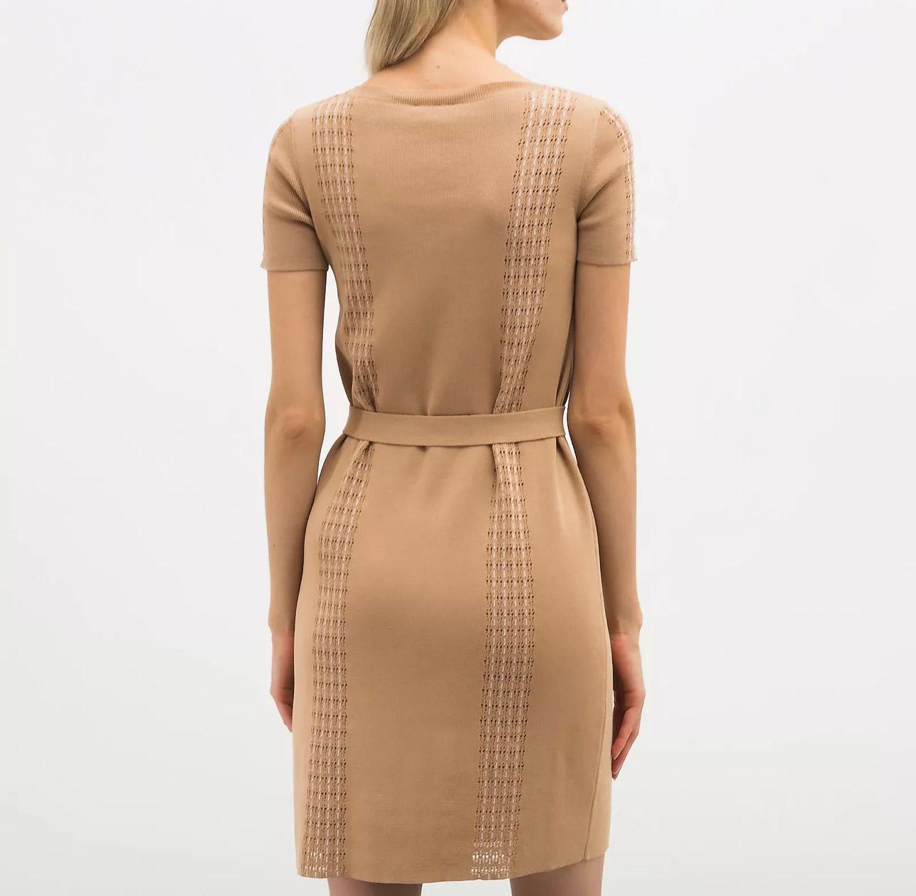 Chanel Paris / Cuba CC Buttons Abito beige con cintura 1