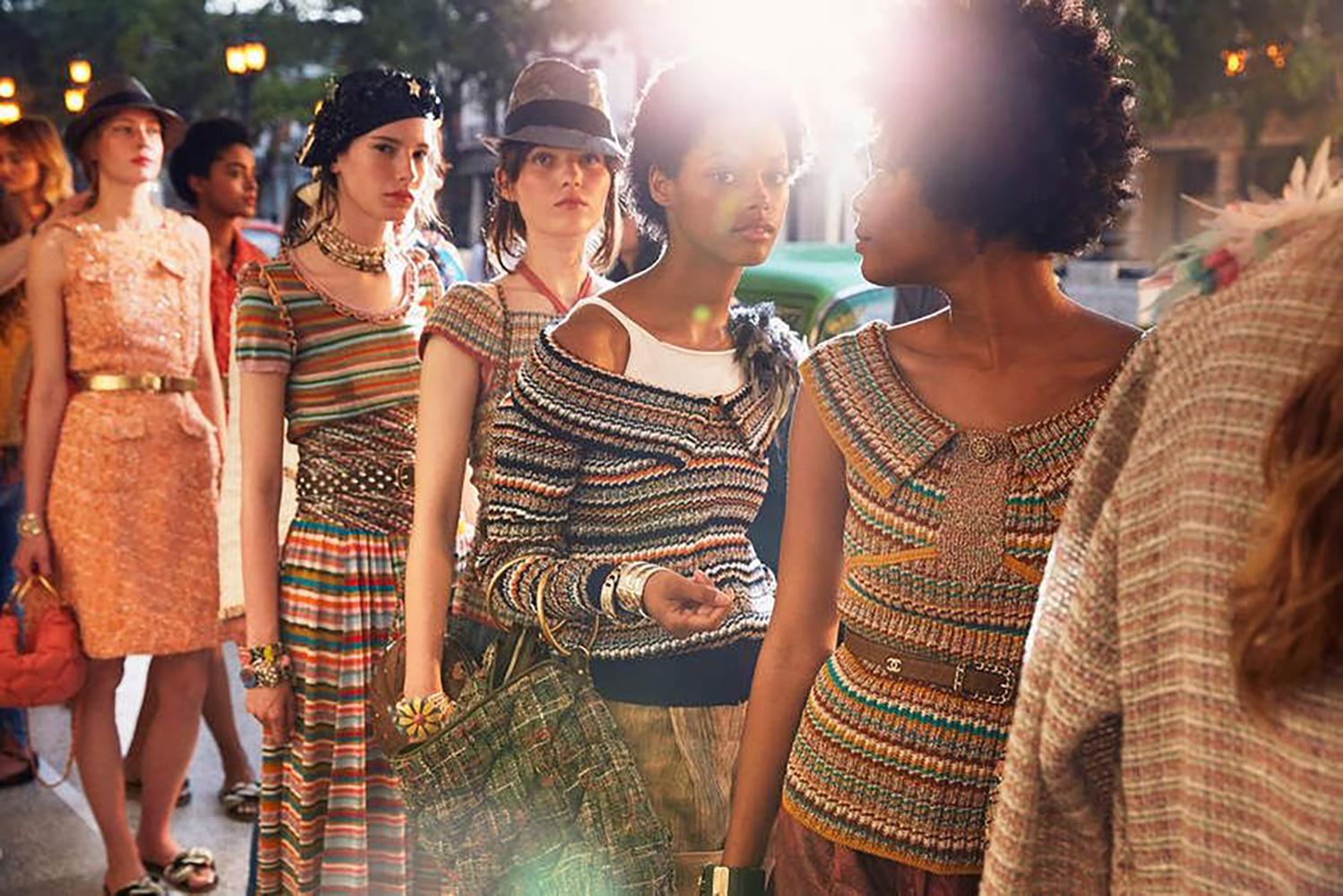 CHANEL Paris / Kuba Karmesinrotes Lesage Tweed-Kleid 34 FR im Angebot 3