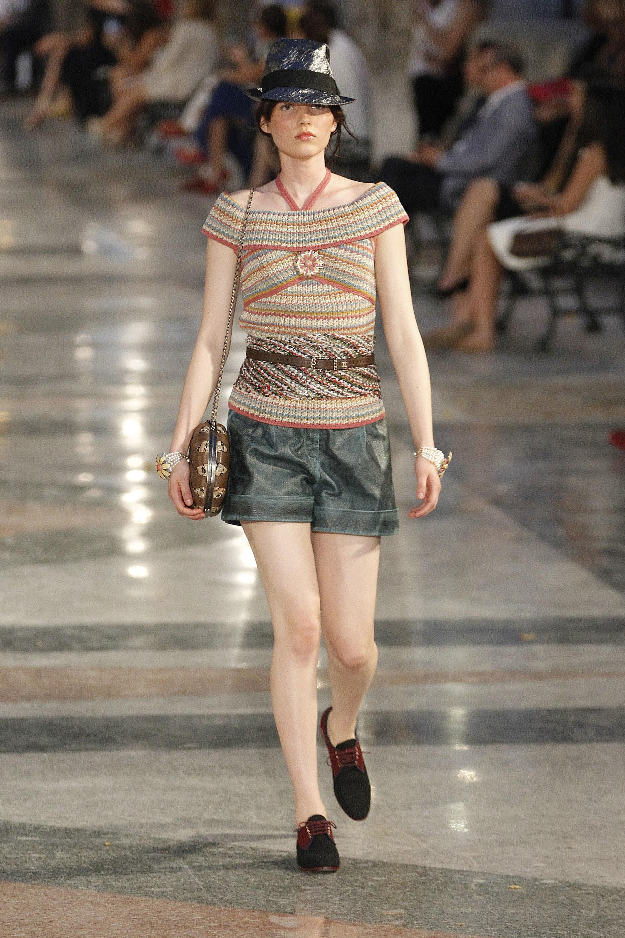 CHANEL Paris / Kuba Masterpiece Knit Biker Jacket 36 FR im Zustand „Neu“ im Angebot in Dubai, AE