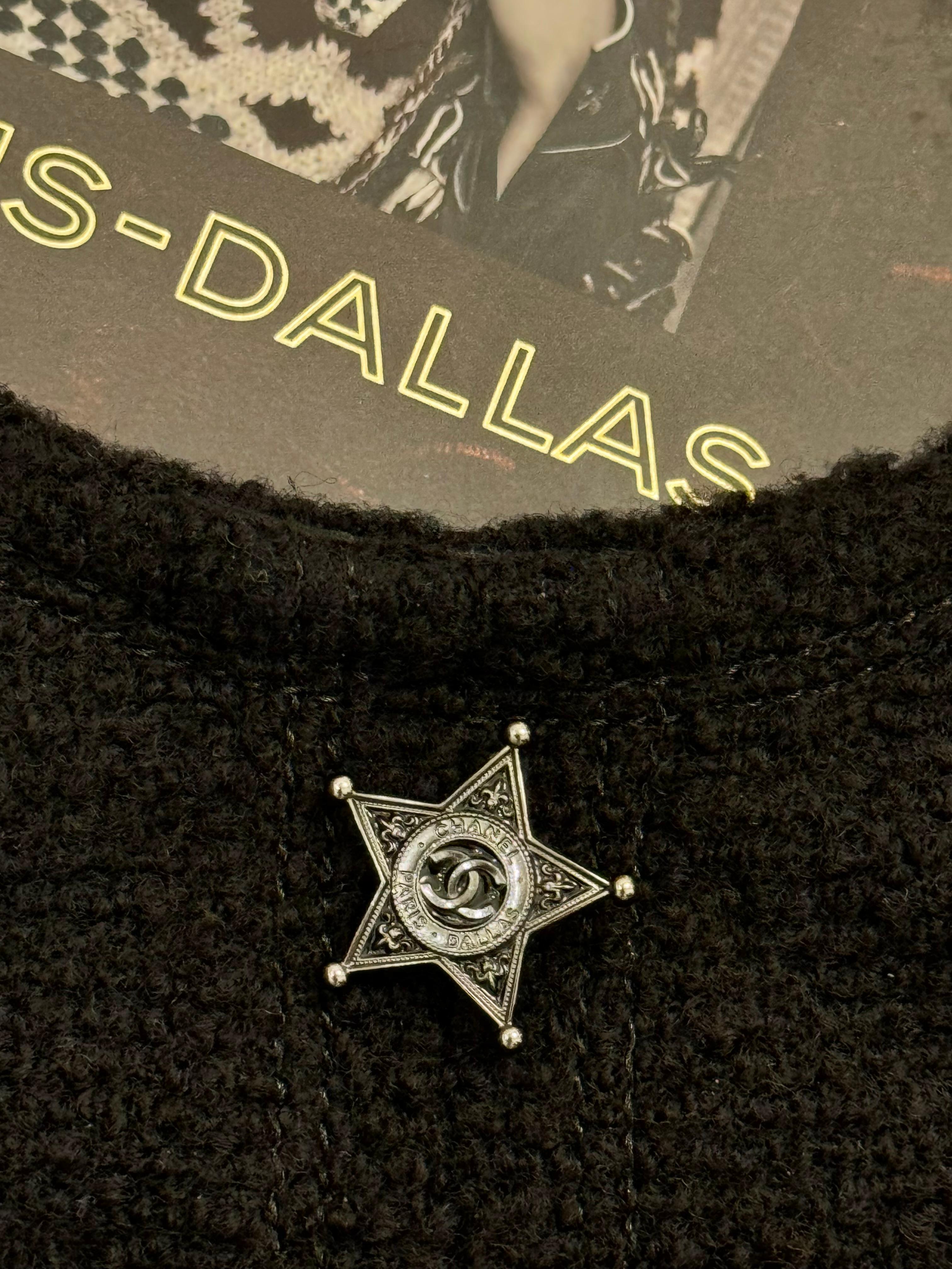 Noir Robe sheriff stars Chanel Paris Dallas collection 2014 en vente