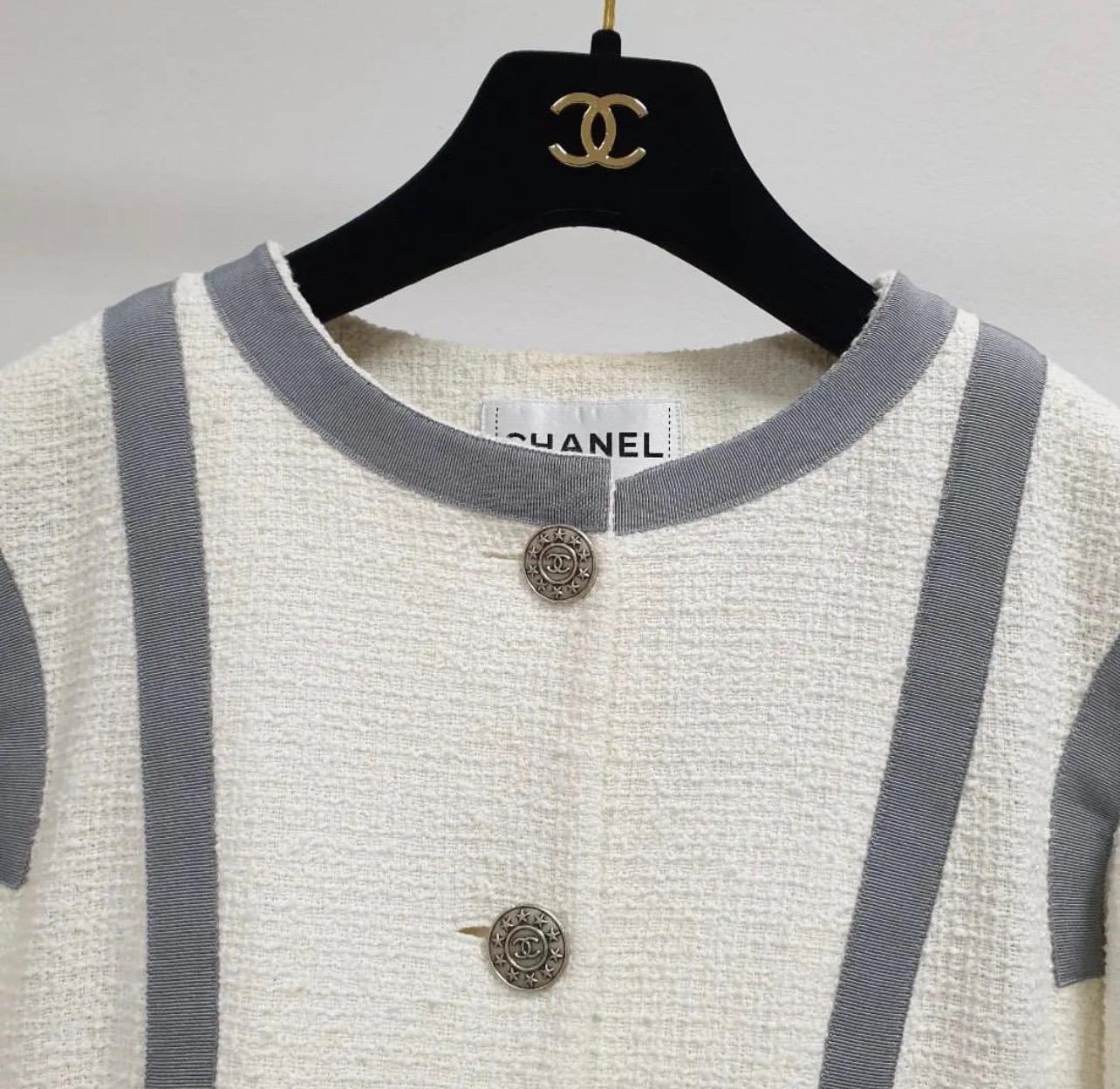 Women's Chanel Paris Dallas White Gray Tweed Jacket Blazer