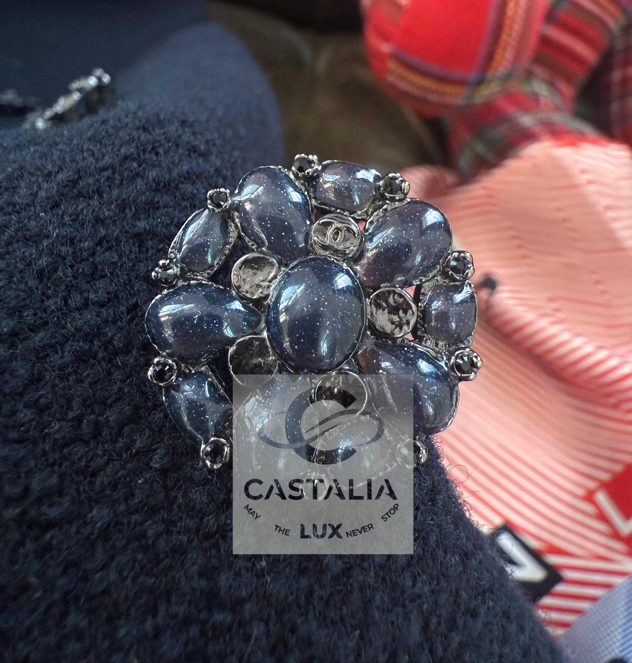 CHANEL Paris / Dubai CC Gripoix Knöpfe Tweed Jacke Kleid 46 FR im Angebot 1