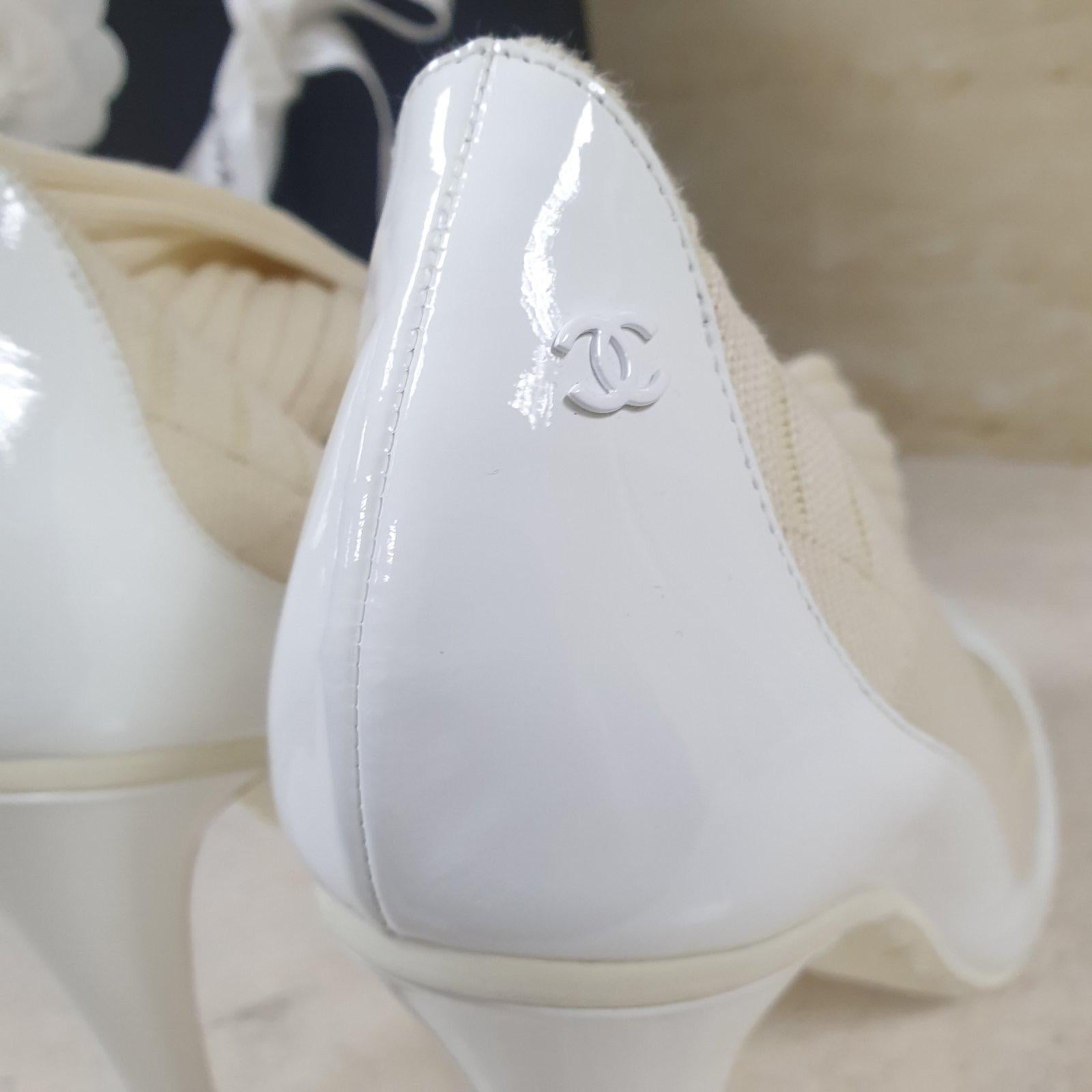 CHANEL Paris Dubai White Patent Leather Knitted Pumps Heels 5