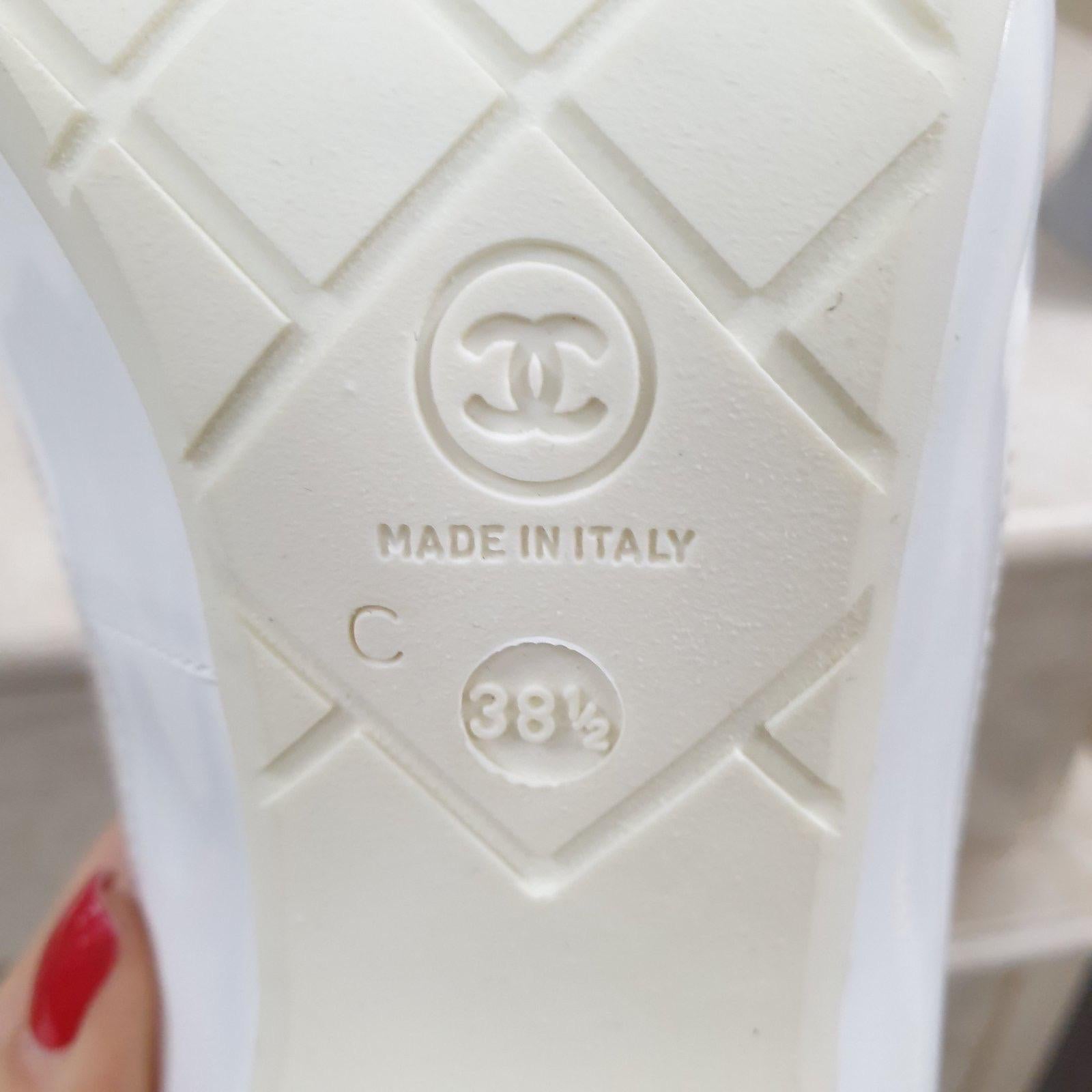 CHANEL Paris Dubai White Patent Leather Knitted Pumps Heels 2
