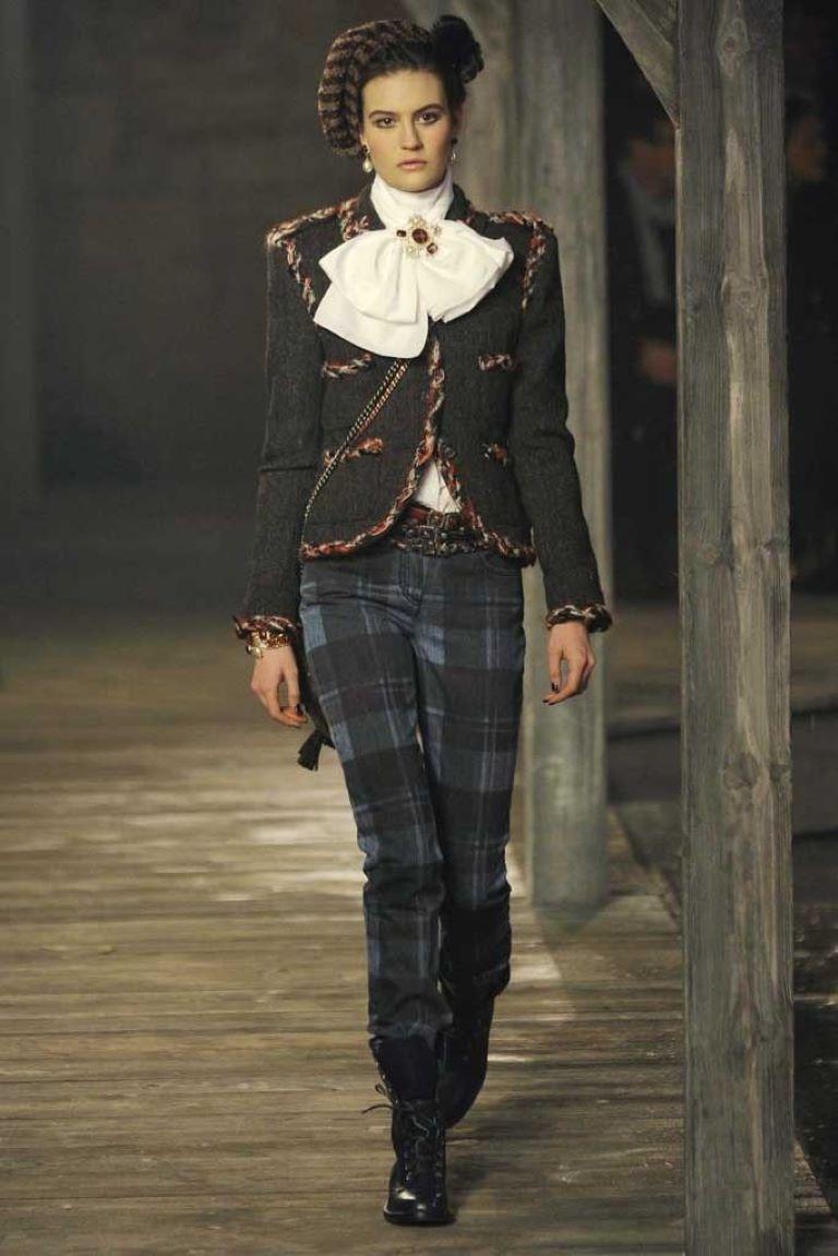 Pantalones Chanel París-Edimburgo 2013
Pre FW 
talla 36

buen estado

contiene lana

