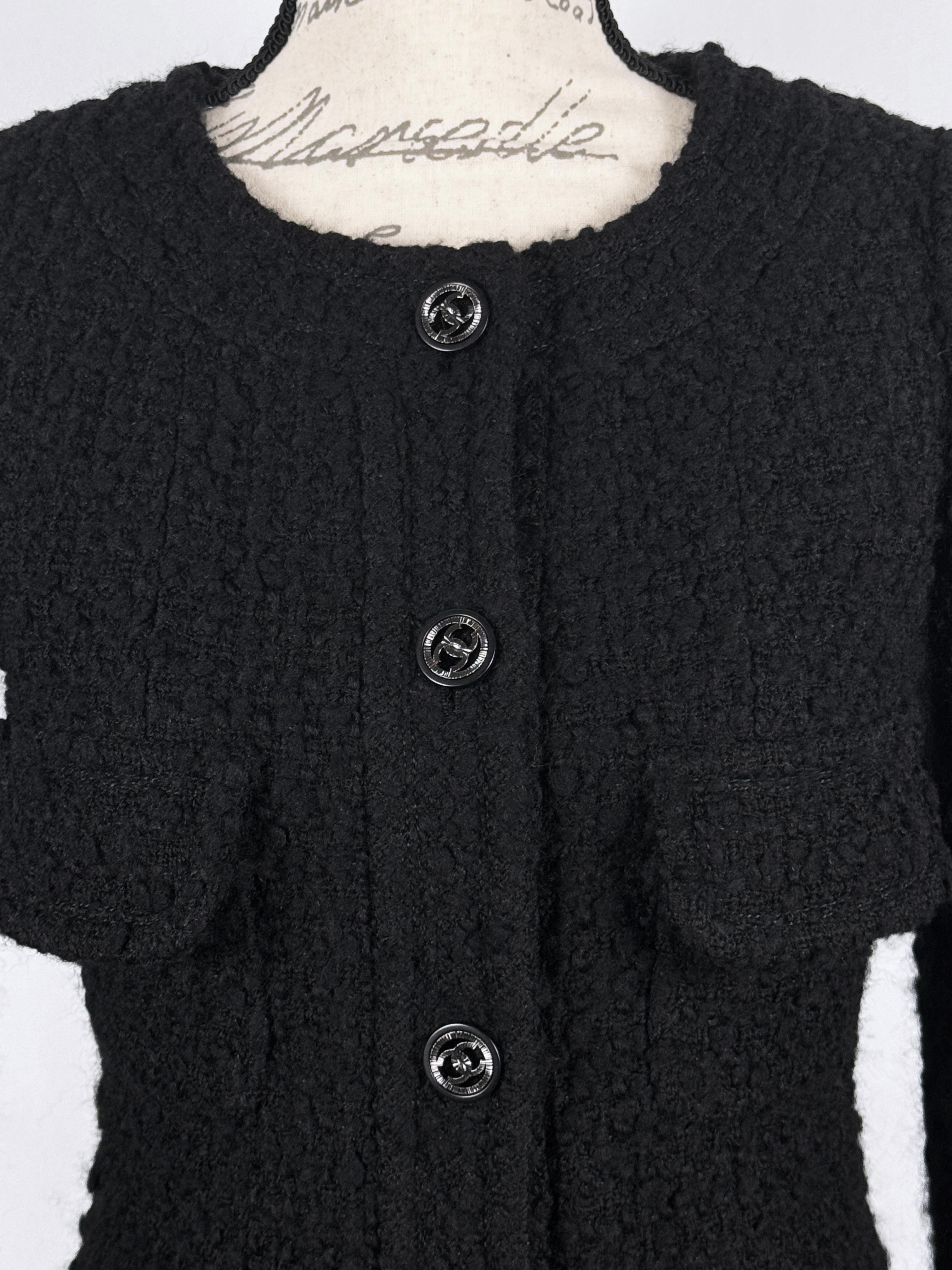 Nero CHANEL Parigi / Edimburgo Cappotto in tweed nero 44 FR in vendita