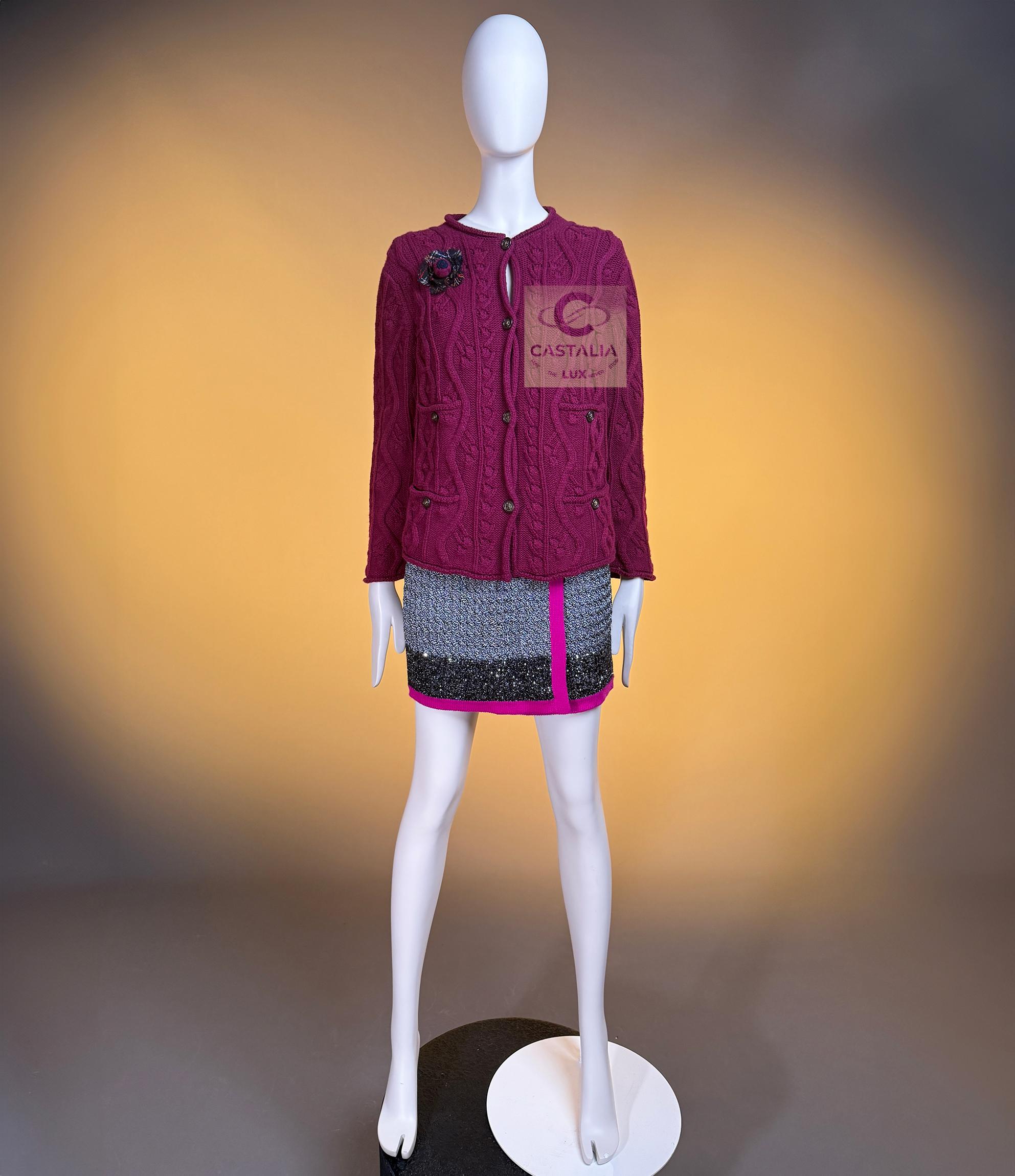 CHANEL París / Edimburgo Chaqueta de cachemira con broche de cardo 40 FR en venta 5