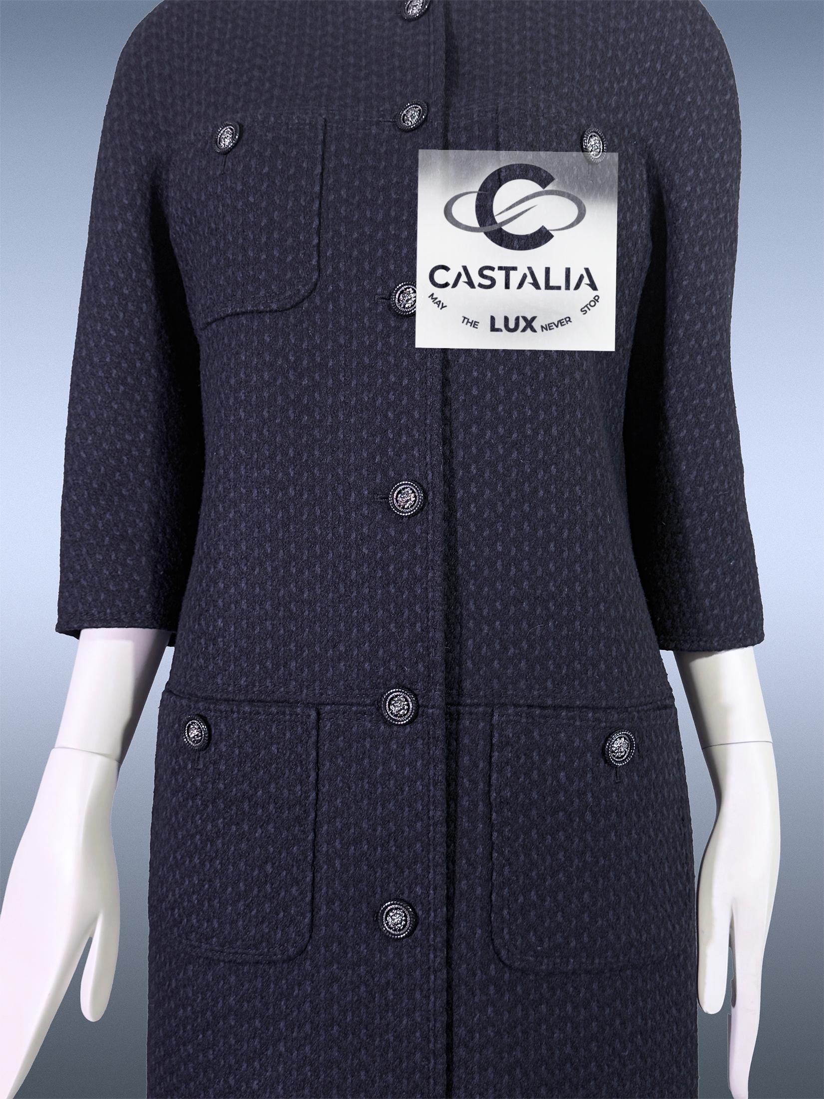CHANEL Paris / Edinburgh CC Lion Button Tweed Mantel 38 FR im Angebot 5