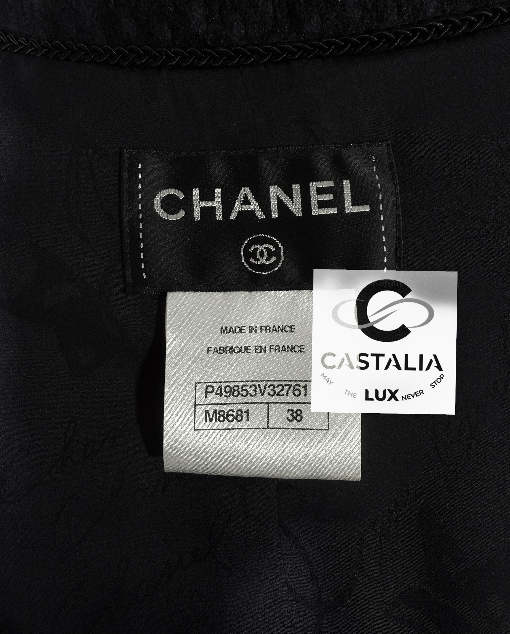CHANEL Paris / Edinburgh CC Lion Button Tweed Mantel 38 FR im Angebot 9