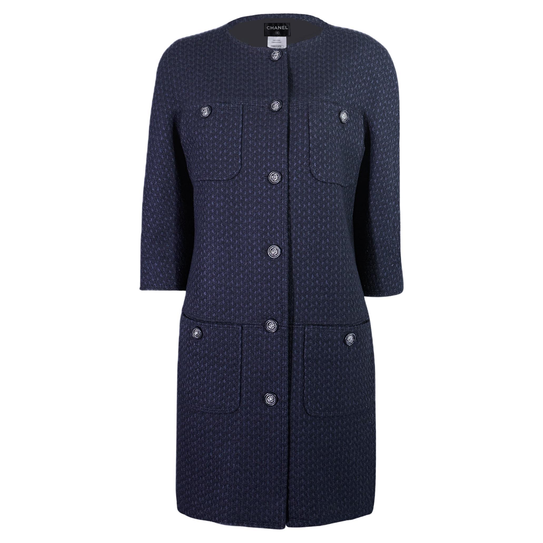 CHANEL Paris / Edinburgh CC Lion Button Tweed Mantel 38 FR im Angebot