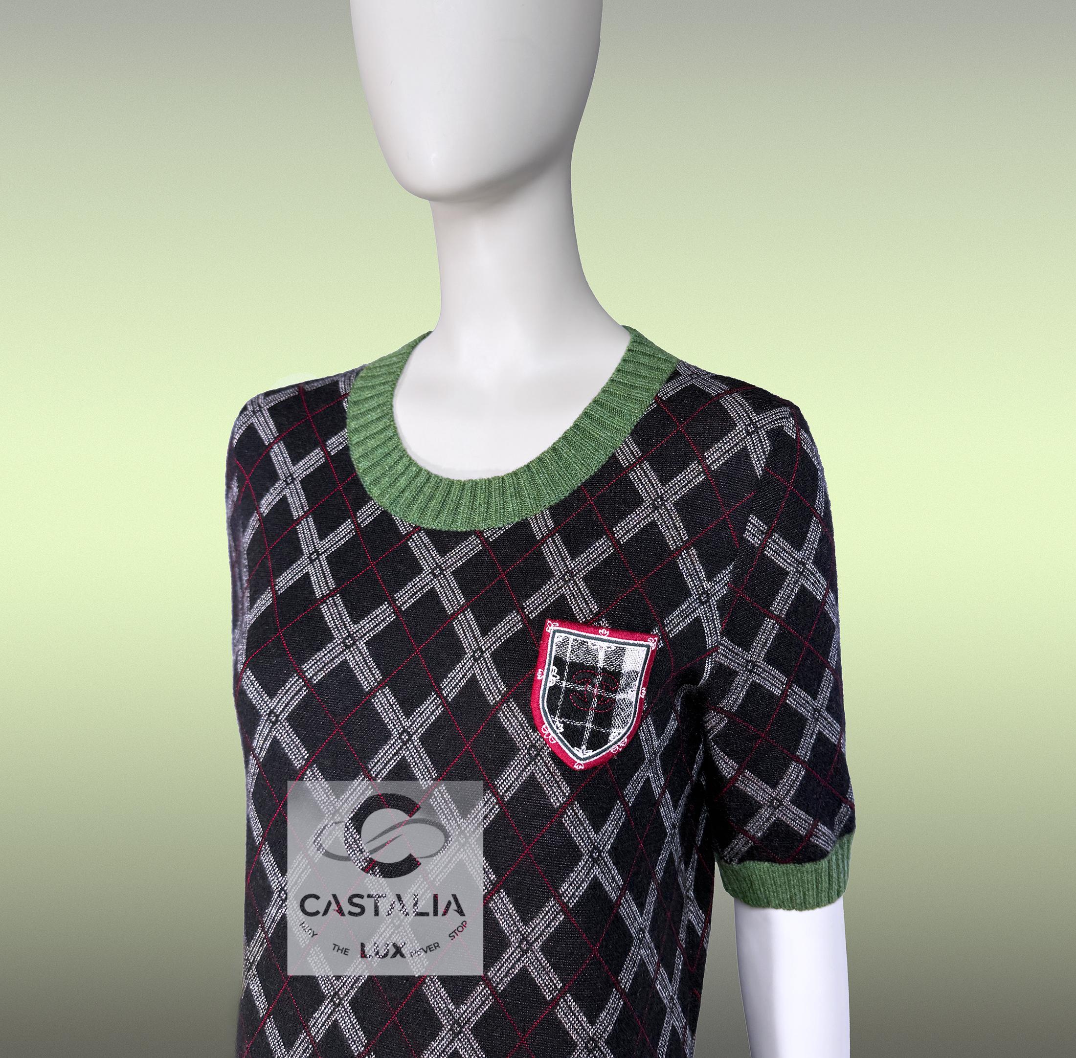 Chanel Paris / Edinburgh CC Patch Tartan Kleid 40 FR im Angebot 1