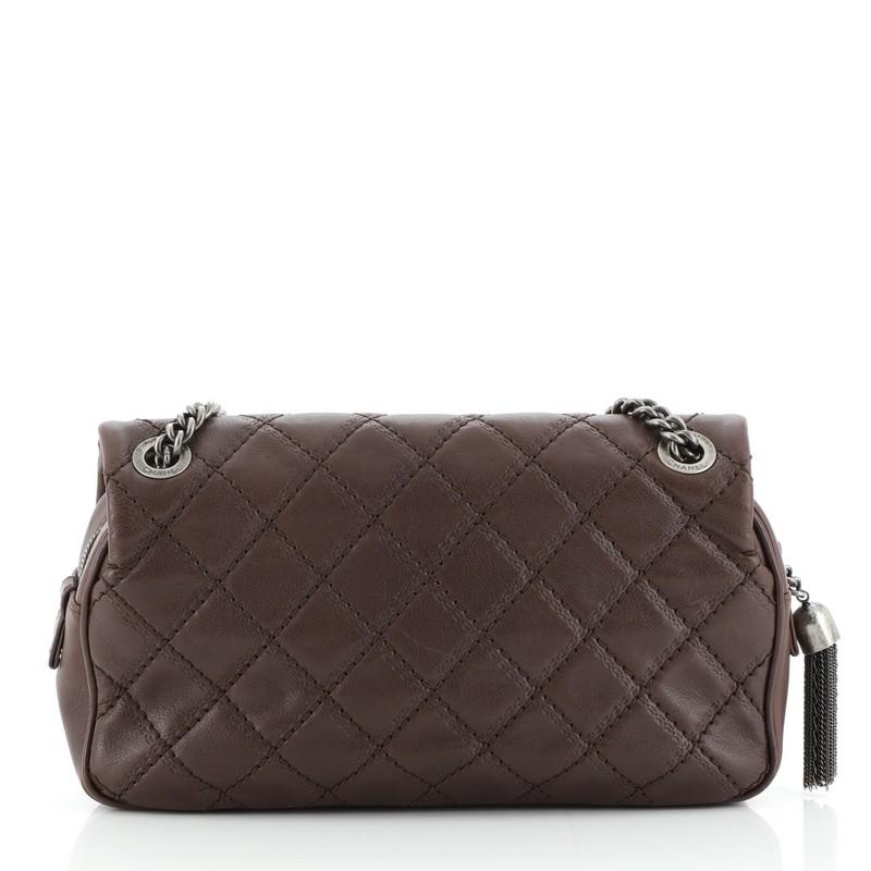 Chanel Paris-Edinburgh Coco Sporran Klappentasche gestepptes Kalbsleder Medium im Zustand „Gut“ in NY, NY