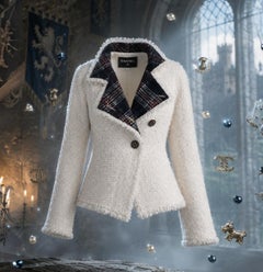 CHANEL Paris / EDINBURGH Collectible Ecru Tweed Jacket 38 FR