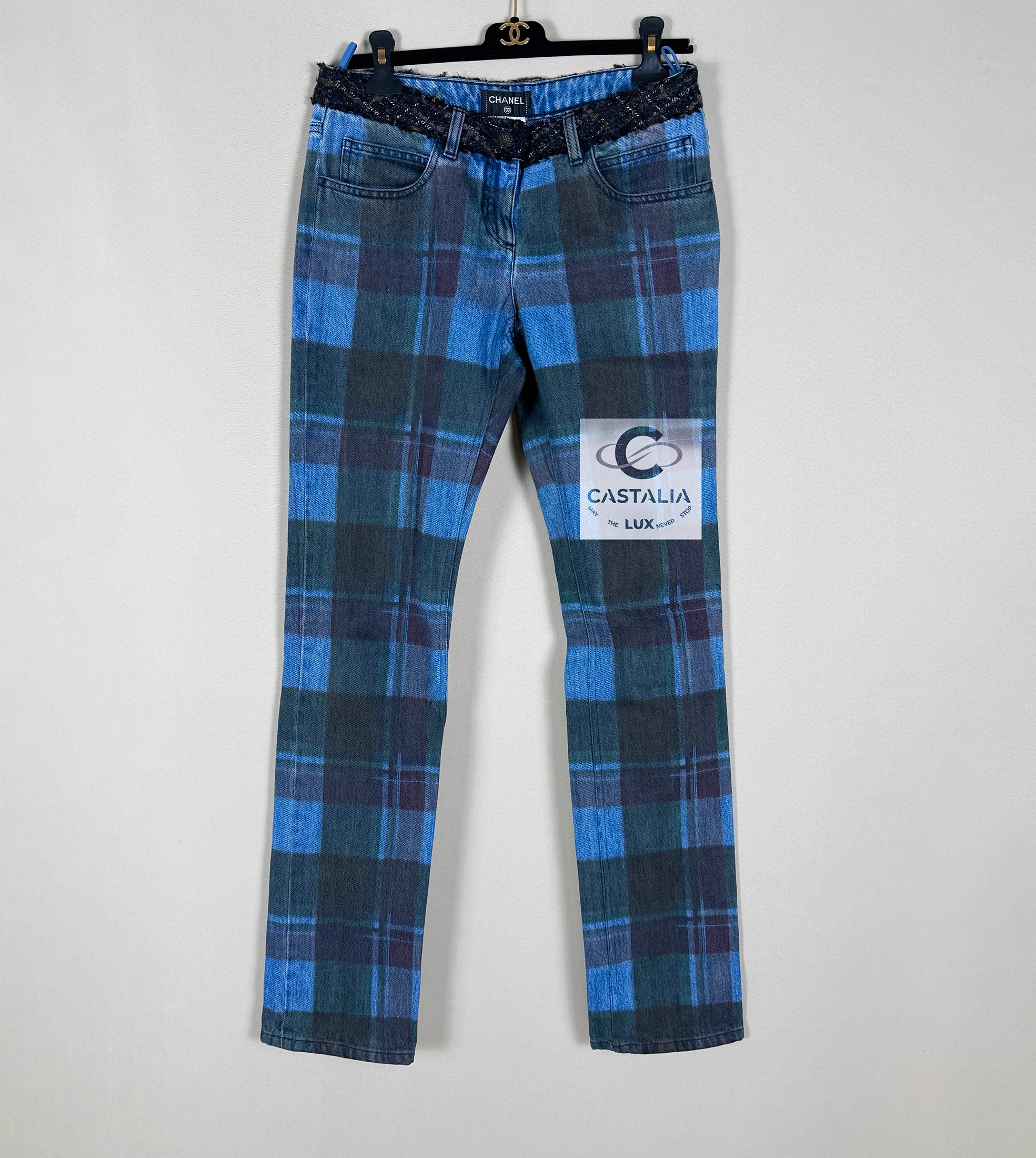 CHANEL París / Edimburgo Coleccionistas Vaqueros de tartán 36 FR en venta 1