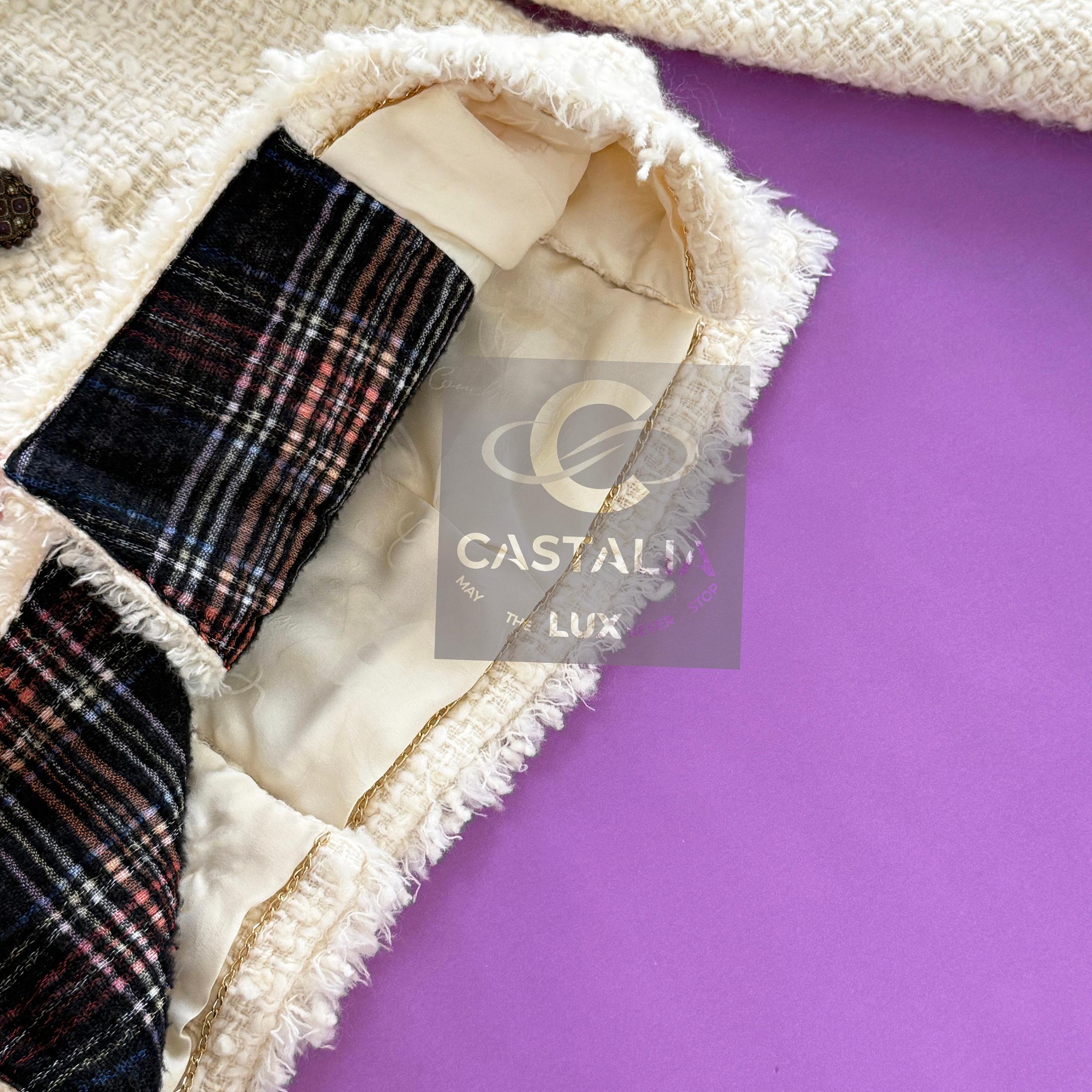 Chanel Paris / Edinburgh Ecru Tartan-Tweedjacke aus Tweed 38 FR im Angebot 9