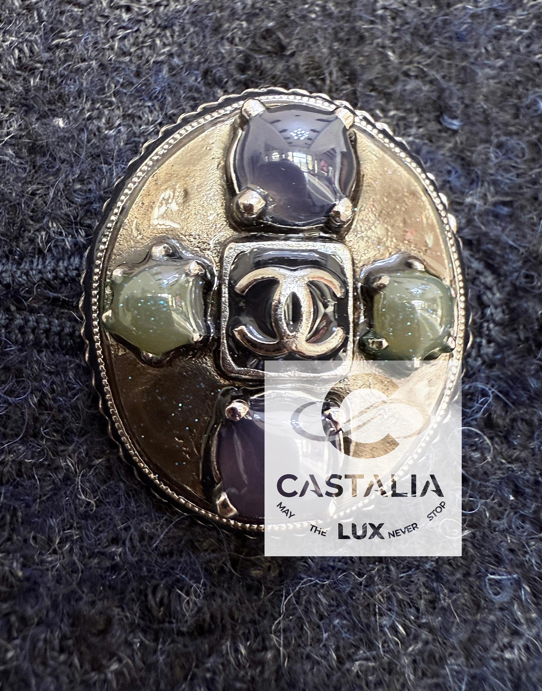 Chanel Paris / Edinburgh Gripoix Buttons Tartan Tweed Coat 36 FR en vente 5
