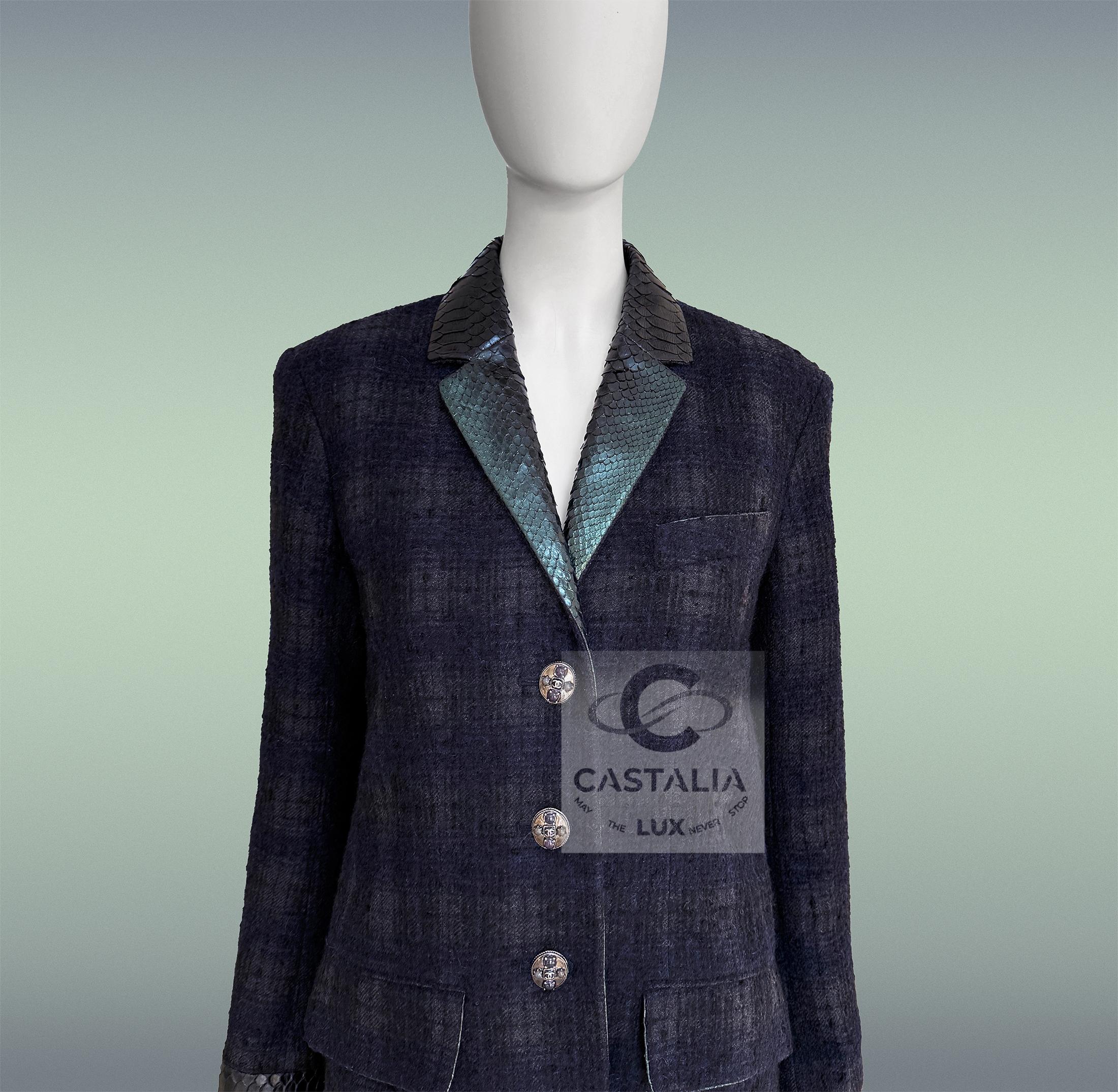 Chanel Paris / Edinburgh Gripoix Buttons Tartan Tweed Coat 36 FR en vente 6