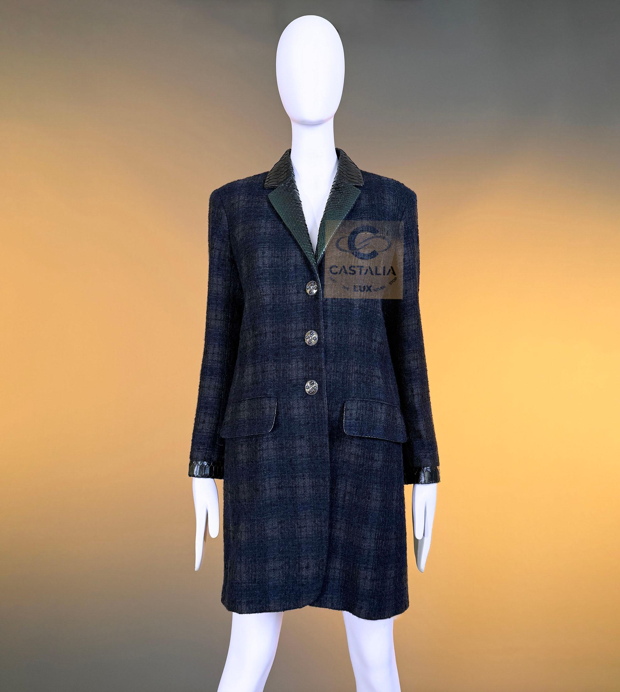 CHANEL París / Edimburgo Abrigo de tweed con botones de tartán Gripoix 36 FR en venta 1