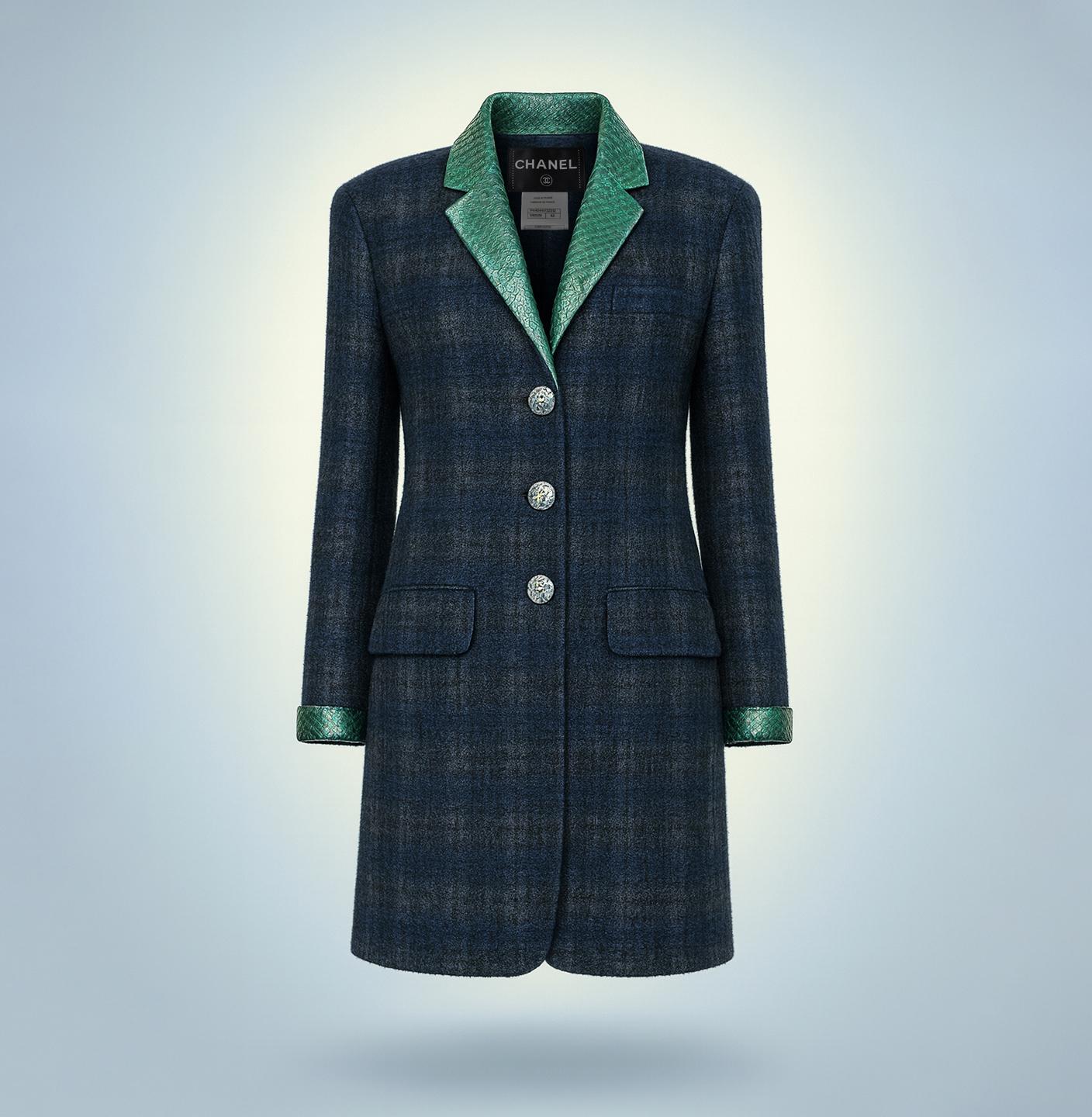 CHANEL Paris / Edinburgh Gripoix Buttons Tartan Tweed Coat 36 FR