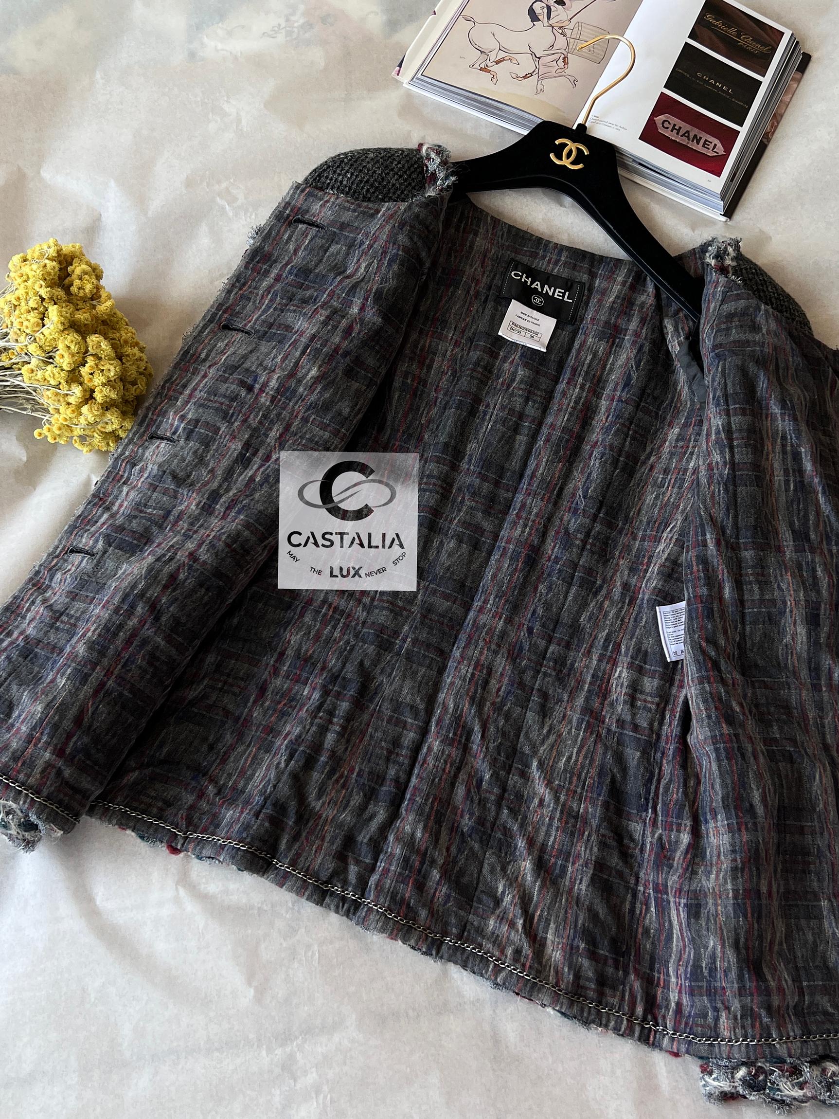Chanel Paris / Edinburgh Gripoix Buttons Tweed Jacket 6