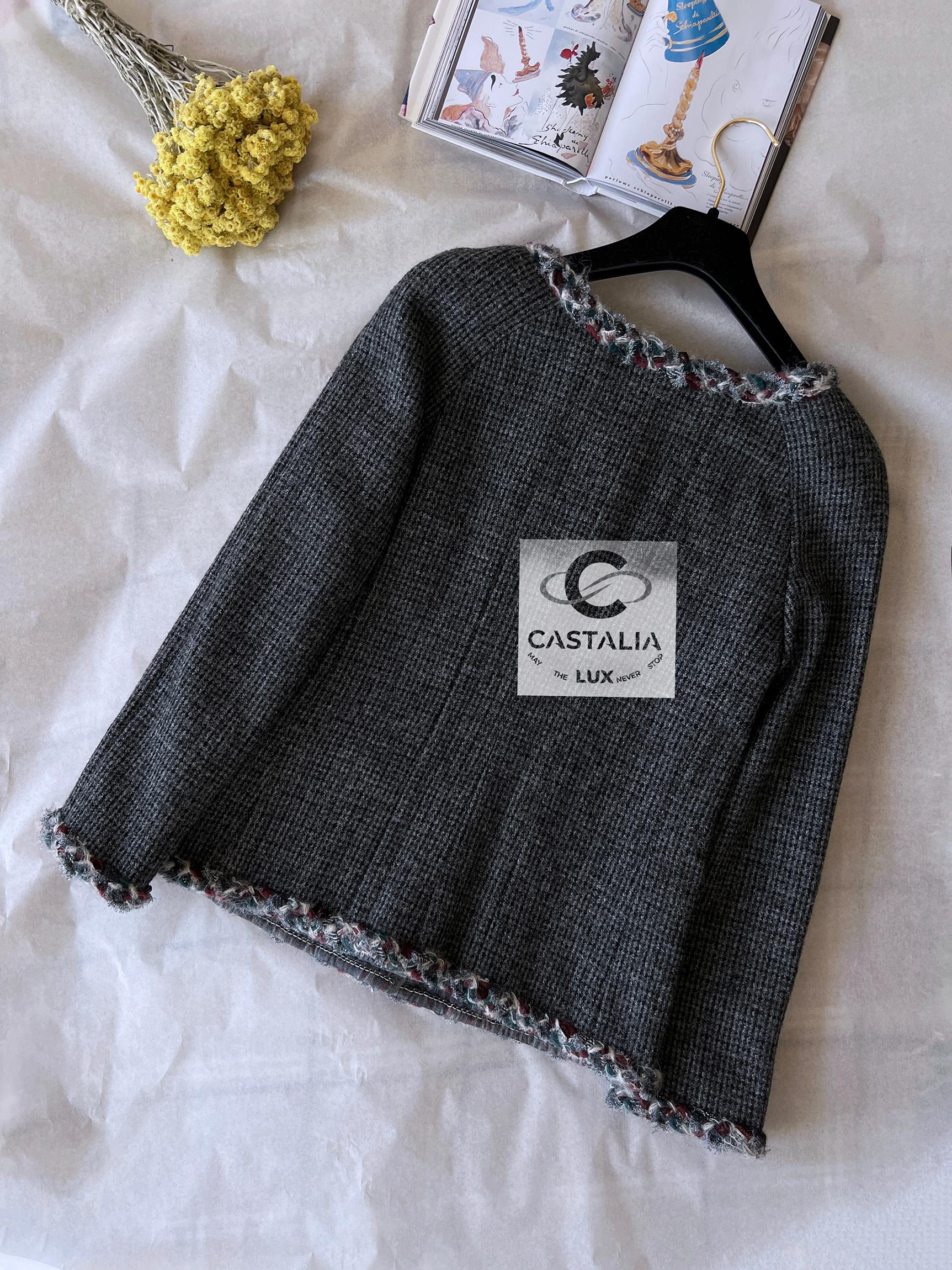 Chanel Paris / Edinburgh Gripoix Buttons Tweed Jacket 7