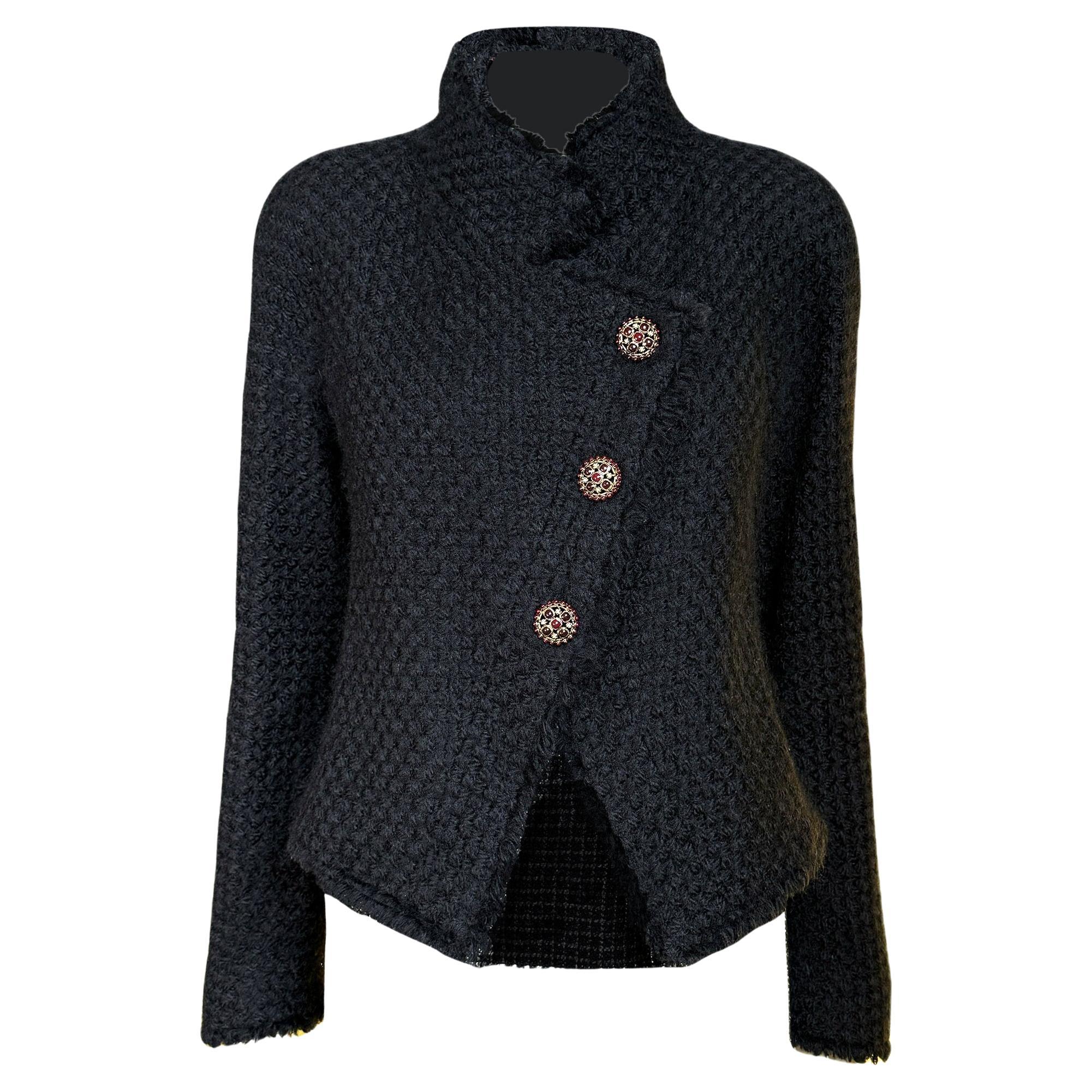 CHANEL Paris / Edinburgh Icon Black Tweed Jacket 36 FR For Sale