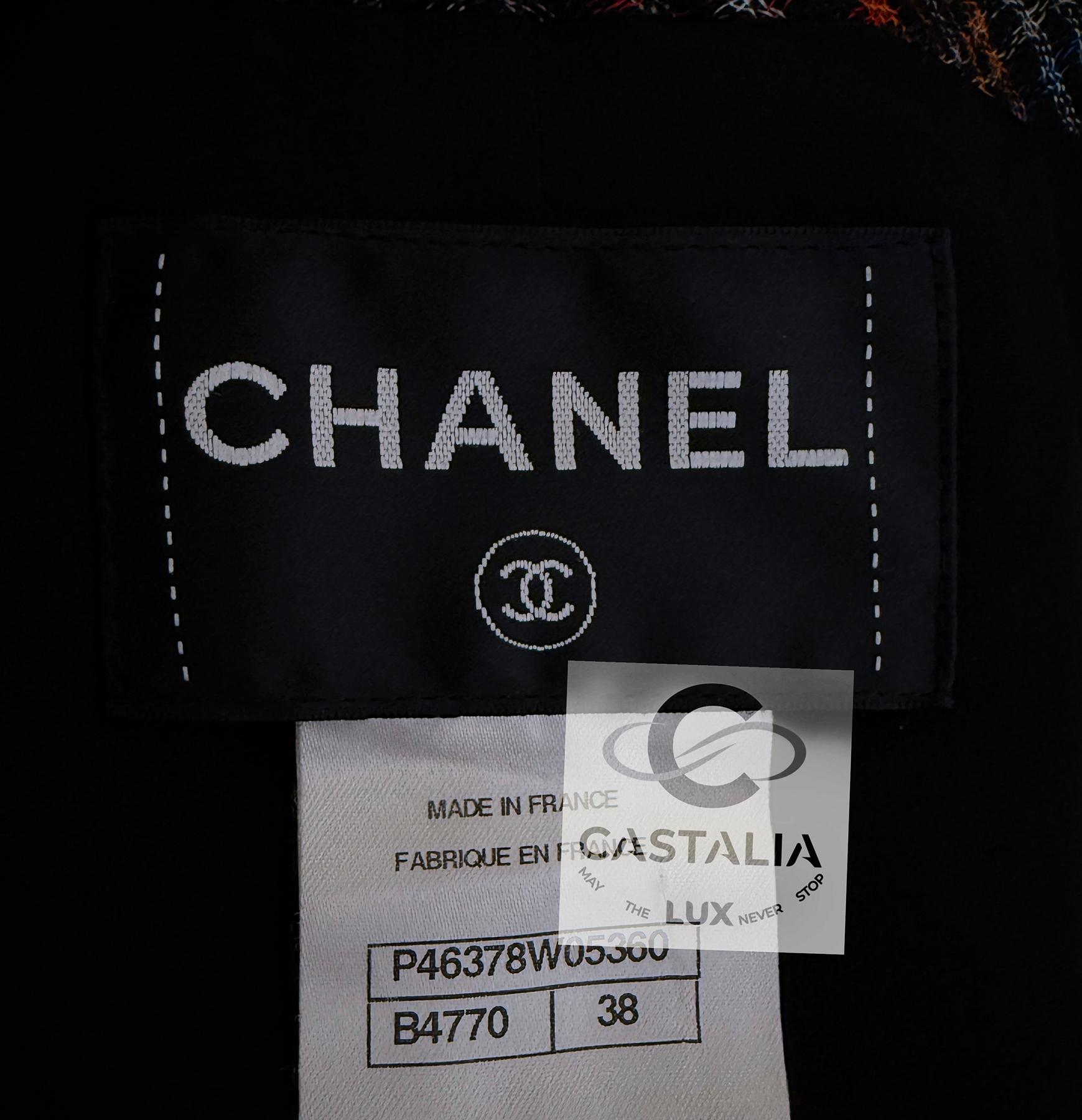 Chanel Paris / Edinburgh Icon Giacca di tweed nero 38 FR in vendita 14