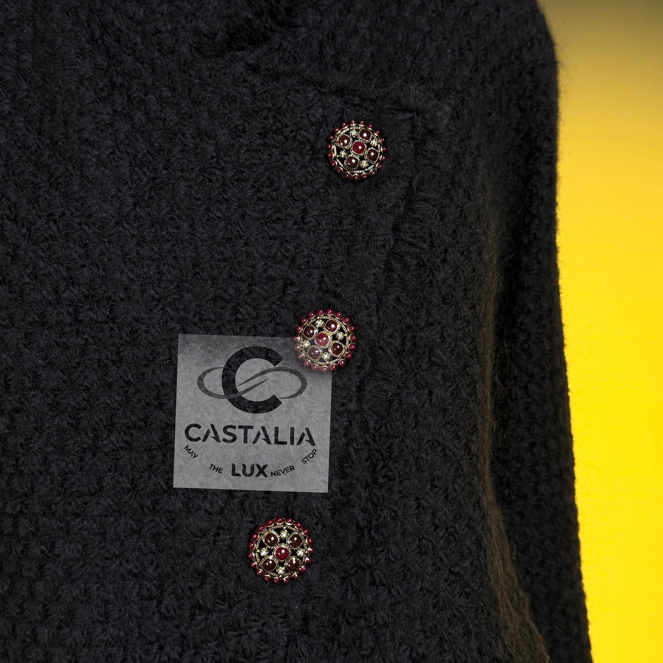 CHANEL Paris / Edinburgh Icon Black Tweed Jacket 38 FR For Sale 4