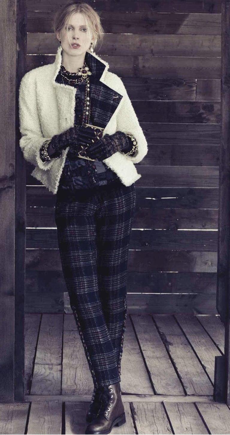 Women's or Men's Chanel Paris / Edinburgh Iconic Ecru & Tartan Tweed jacket For Sale