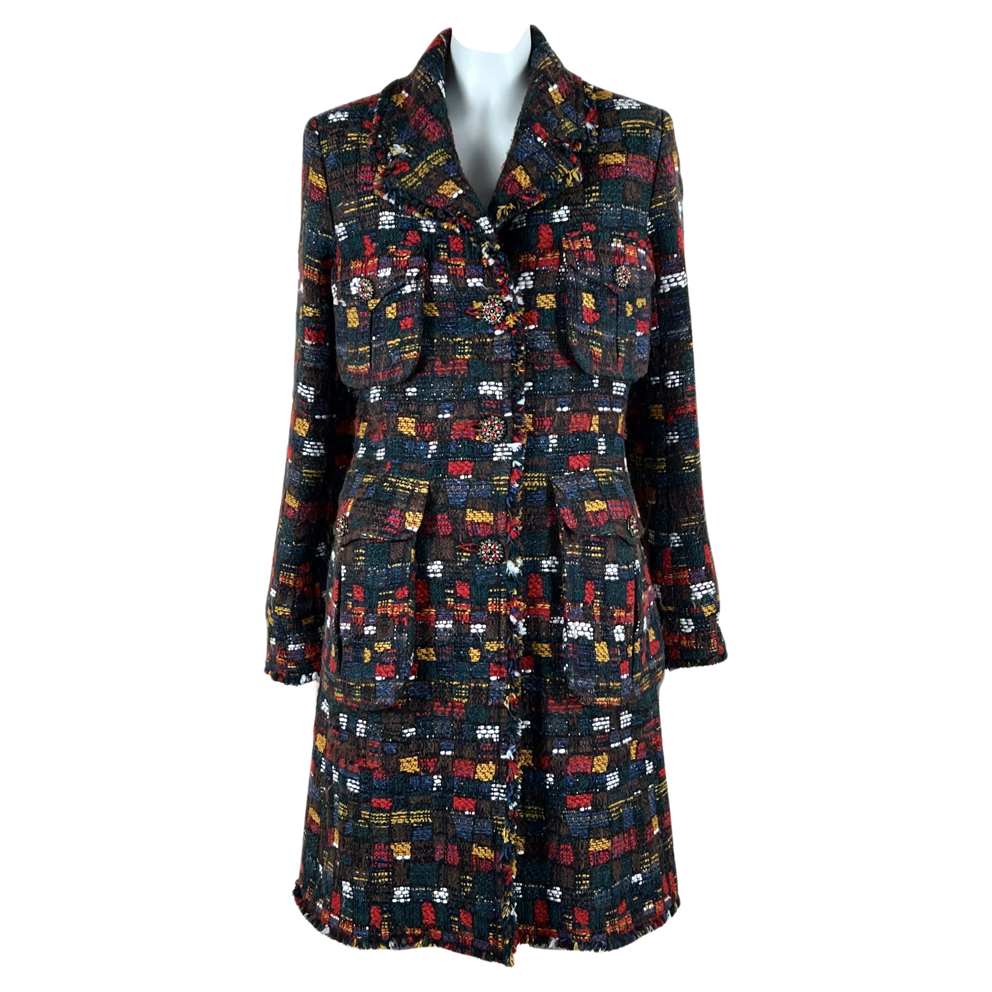Chanel Paris/Édimbourg Jewel Gripoix Manteau en tweed avec boutons en vente