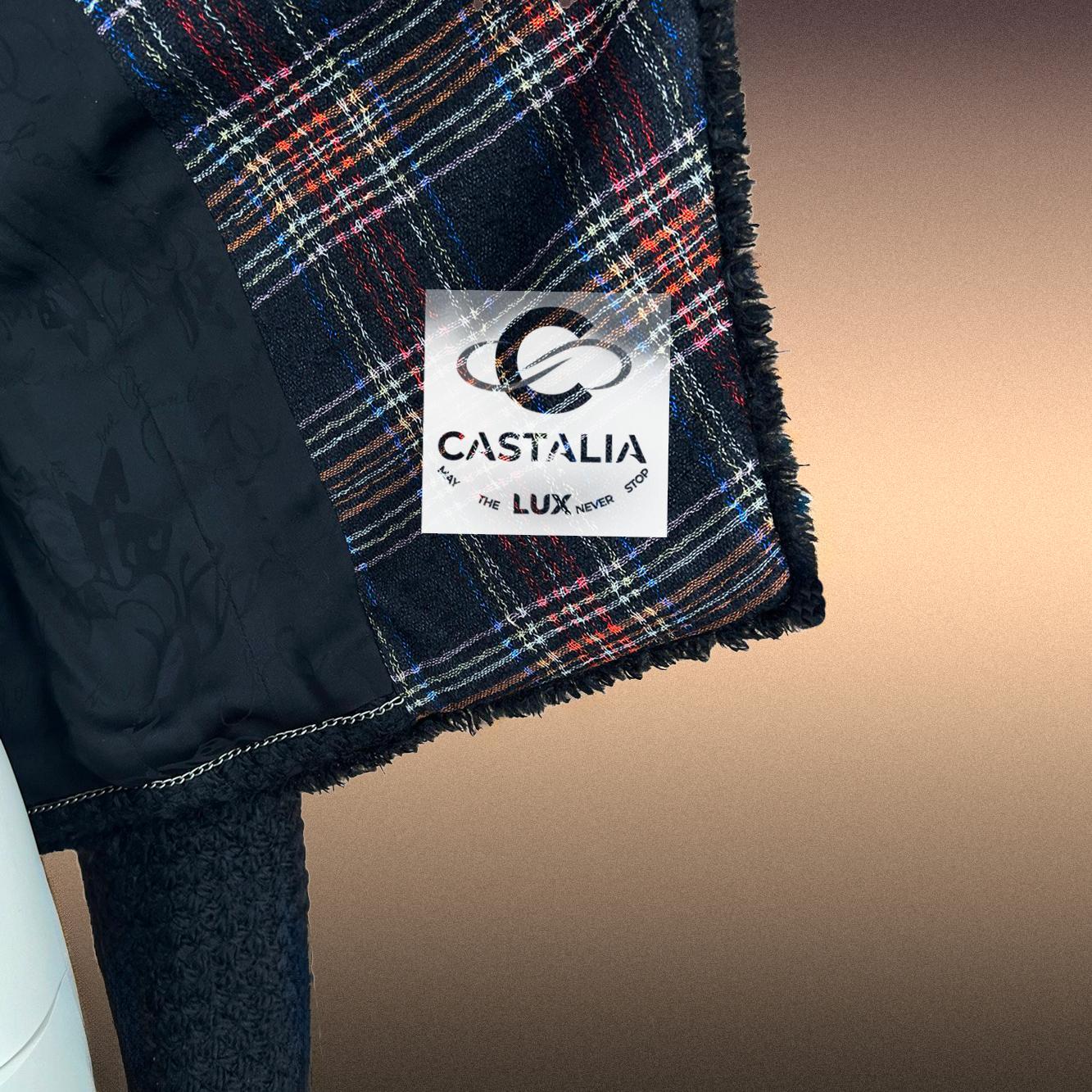 CHANEL Paris / Edinburgh Masterpiece Tweed Jacket 40 FR For Sale 6
