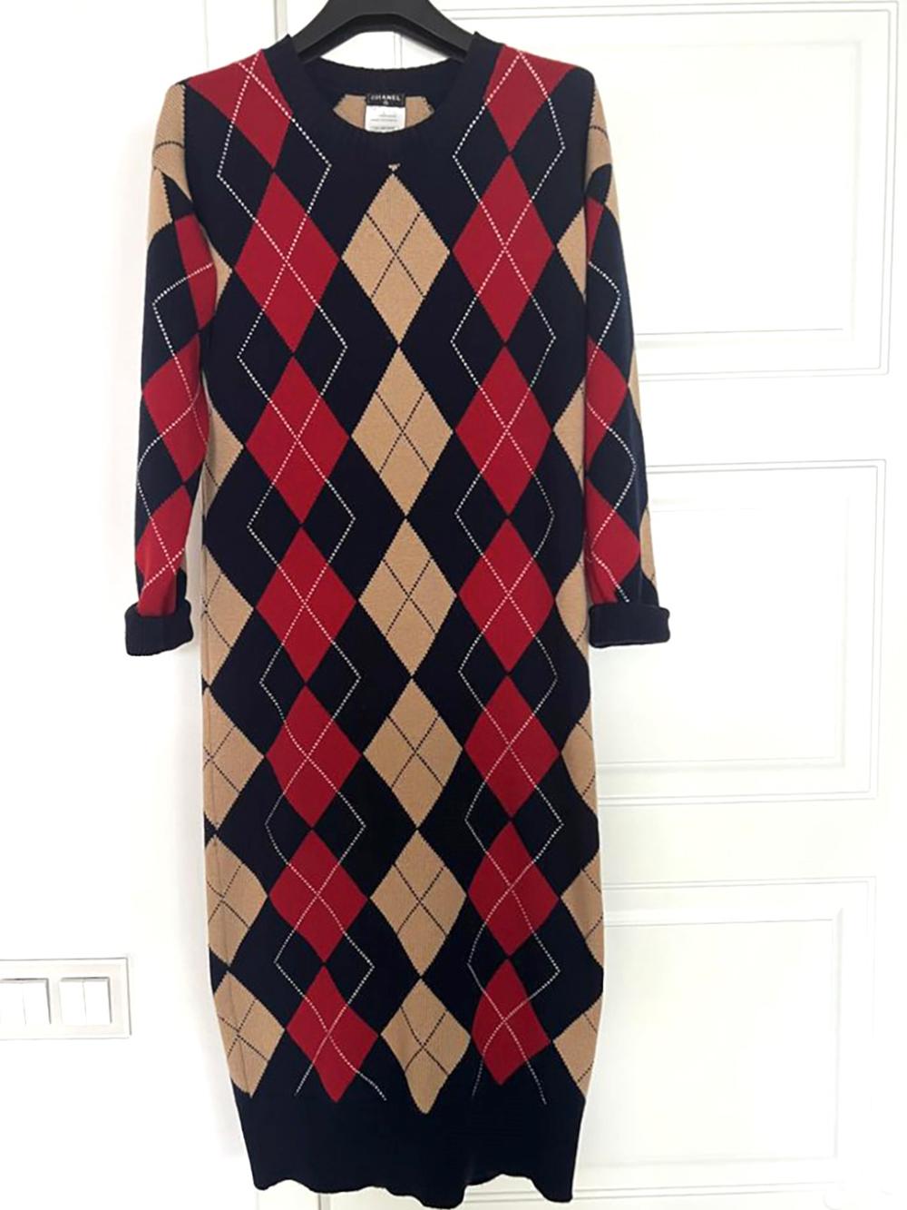 Chanel Paris / Edinburgh Maxi Cashmere Tartan Dress Excellent état à Dubai, AE