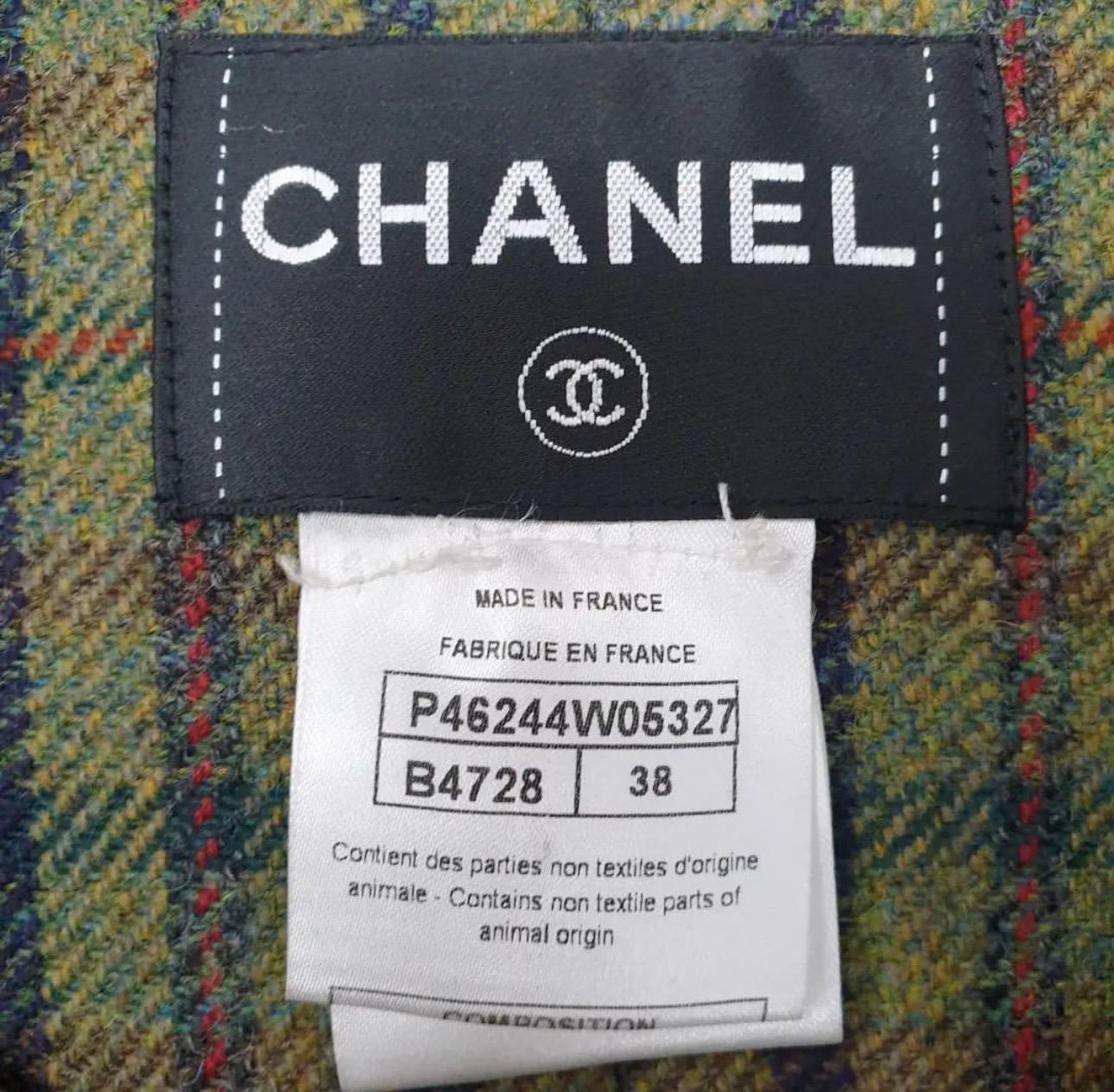 Chanel Paris-Edinburgh Python-Trimmed Jacket For Sale 2