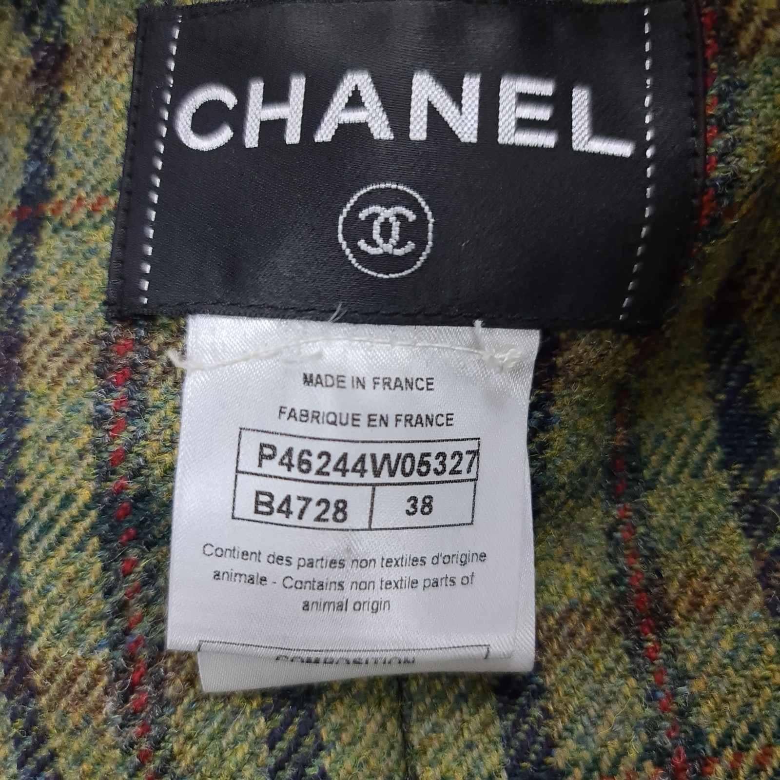 Chanel Paris-Edinburgh Python-Trimmed Jacket For Sale 3