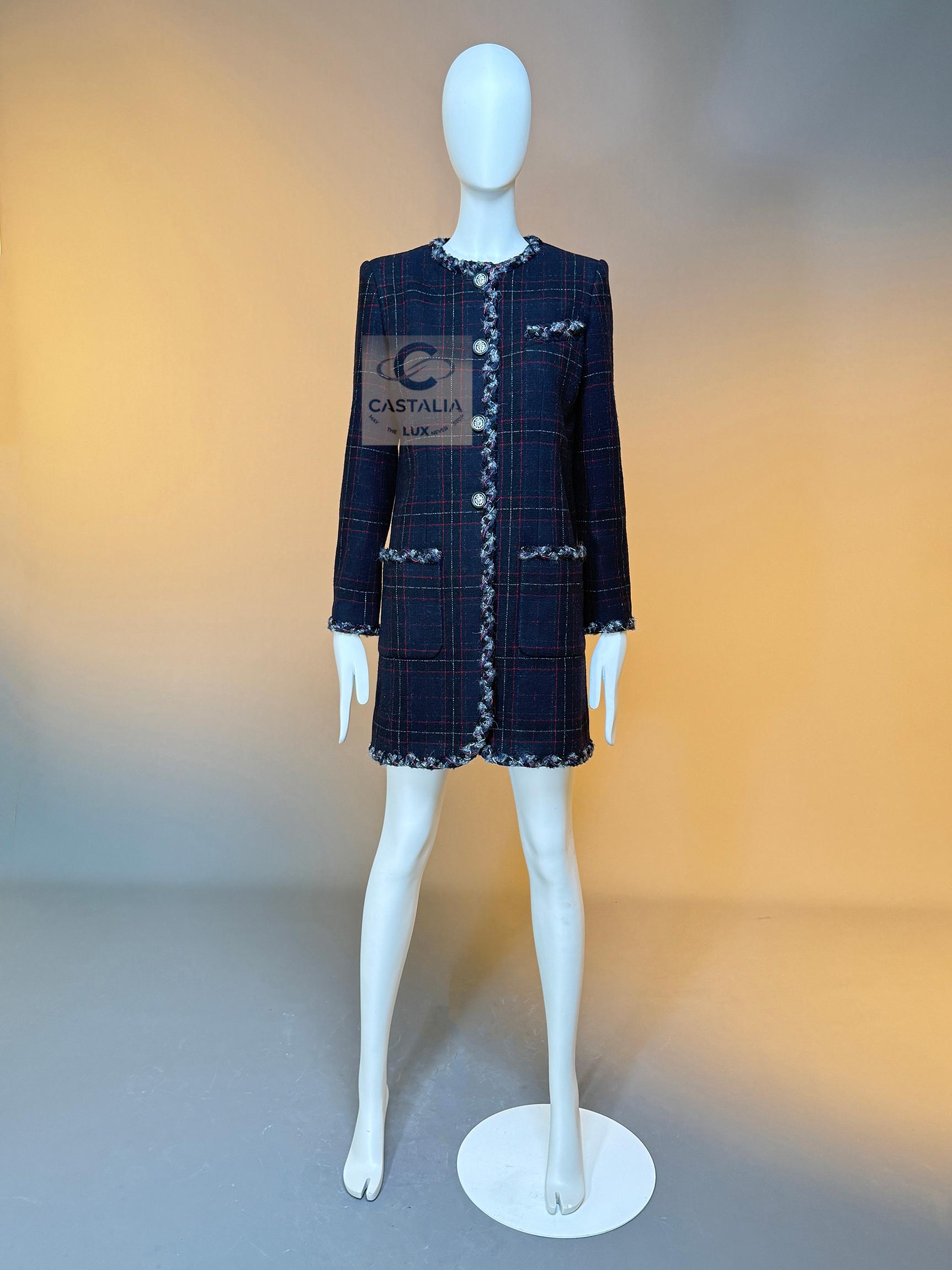CHANEL Paris / Edinburgh Runway Navy Tartan Coat 36 FR For Sale 7