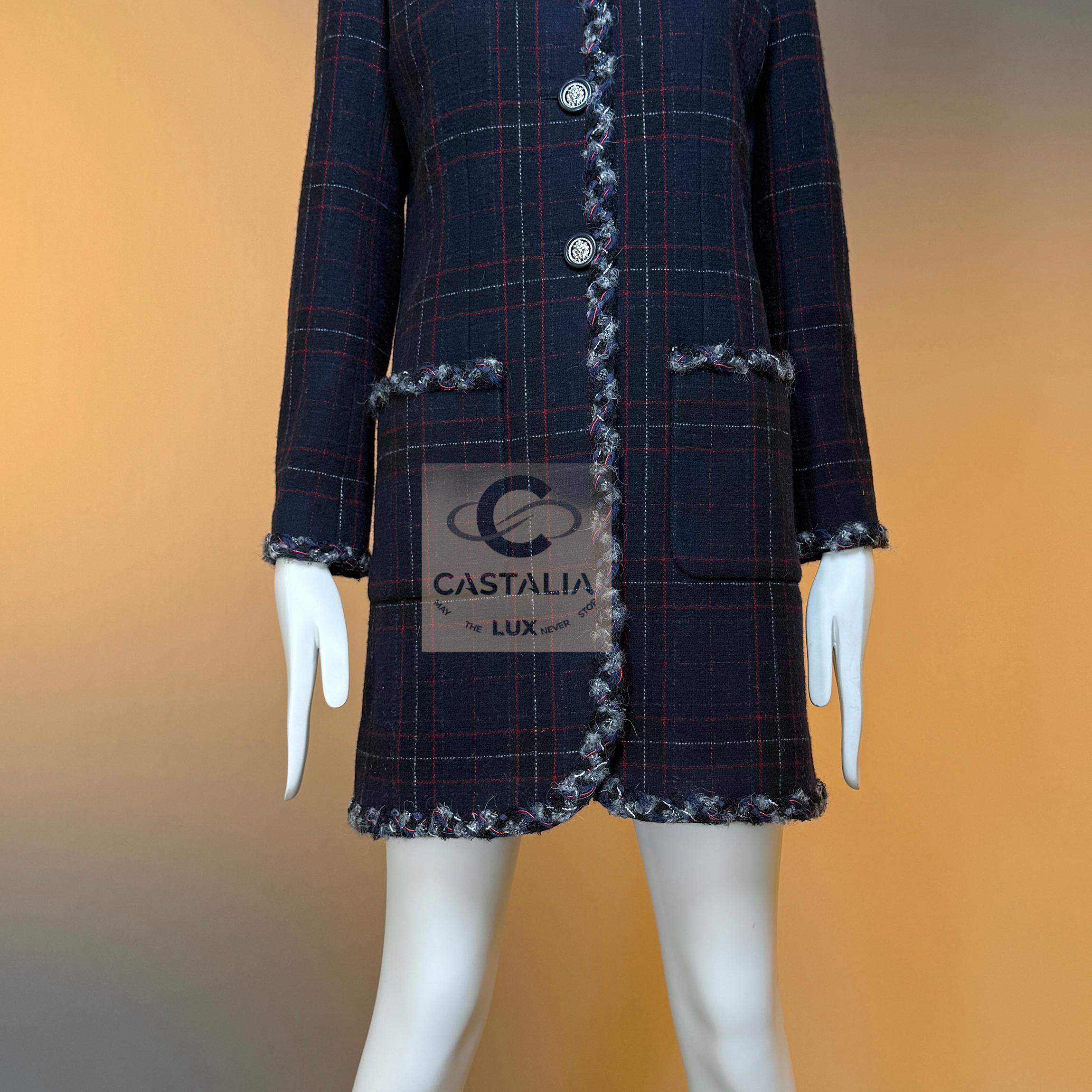 CHANEL Paris / Edinburgh Runway Navy Tartan Coat 36 FR For Sale 9