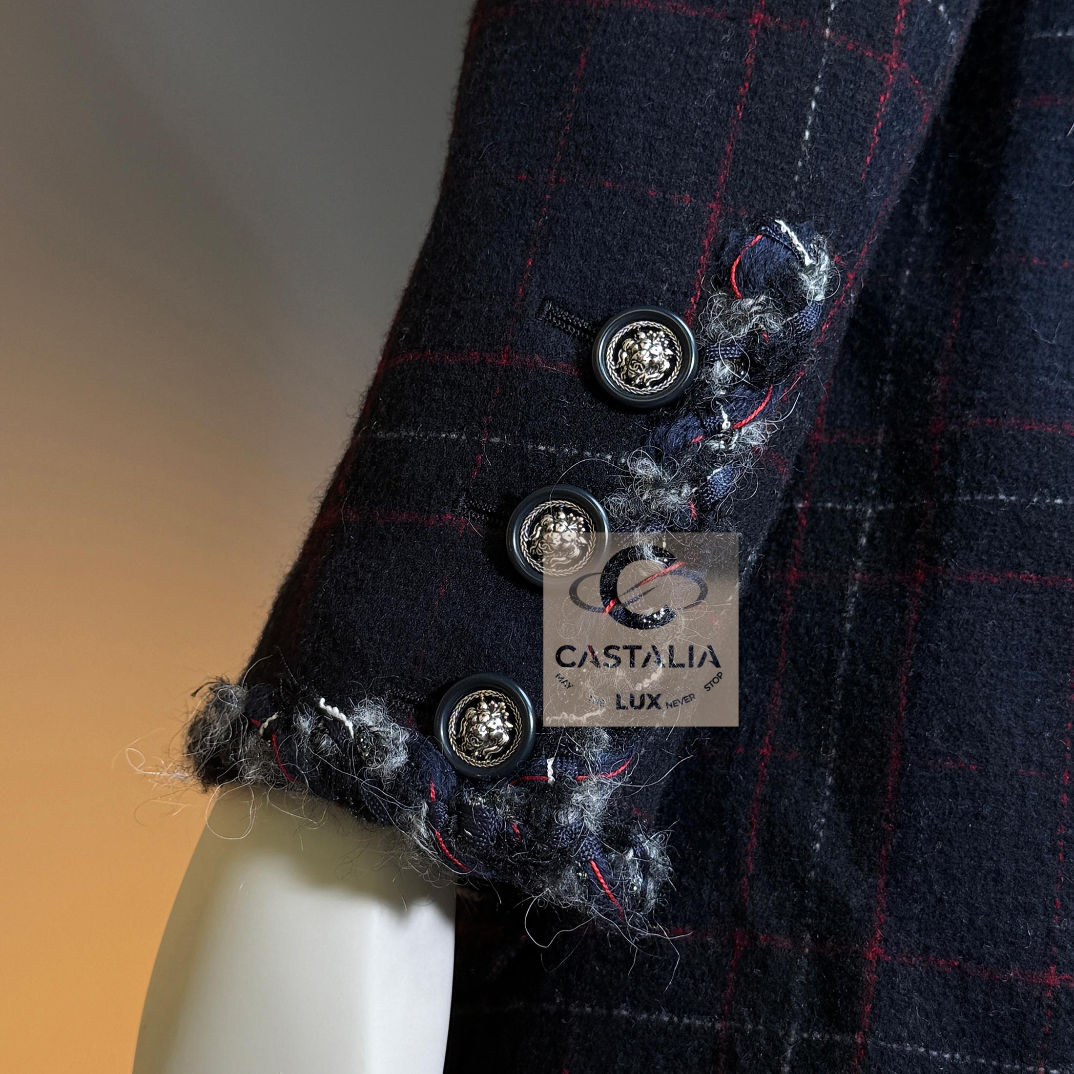 CHANEL Paris / Edinburgh Runway Navy Tartan Coat 36 FR For Sale 10