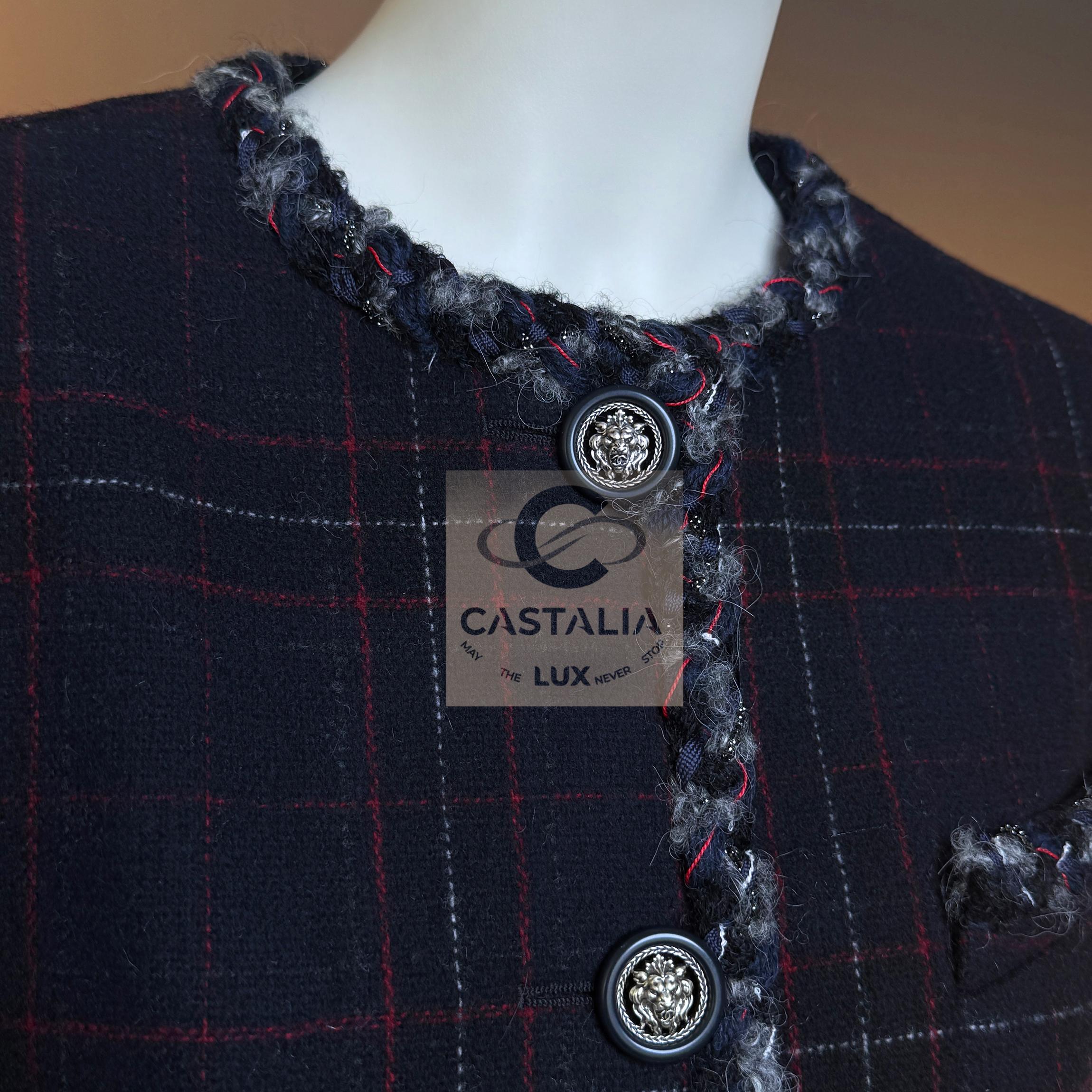 CHANEL Paris / Edinburgh Runway Navy Tartan Coat 36 FR For Sale 4