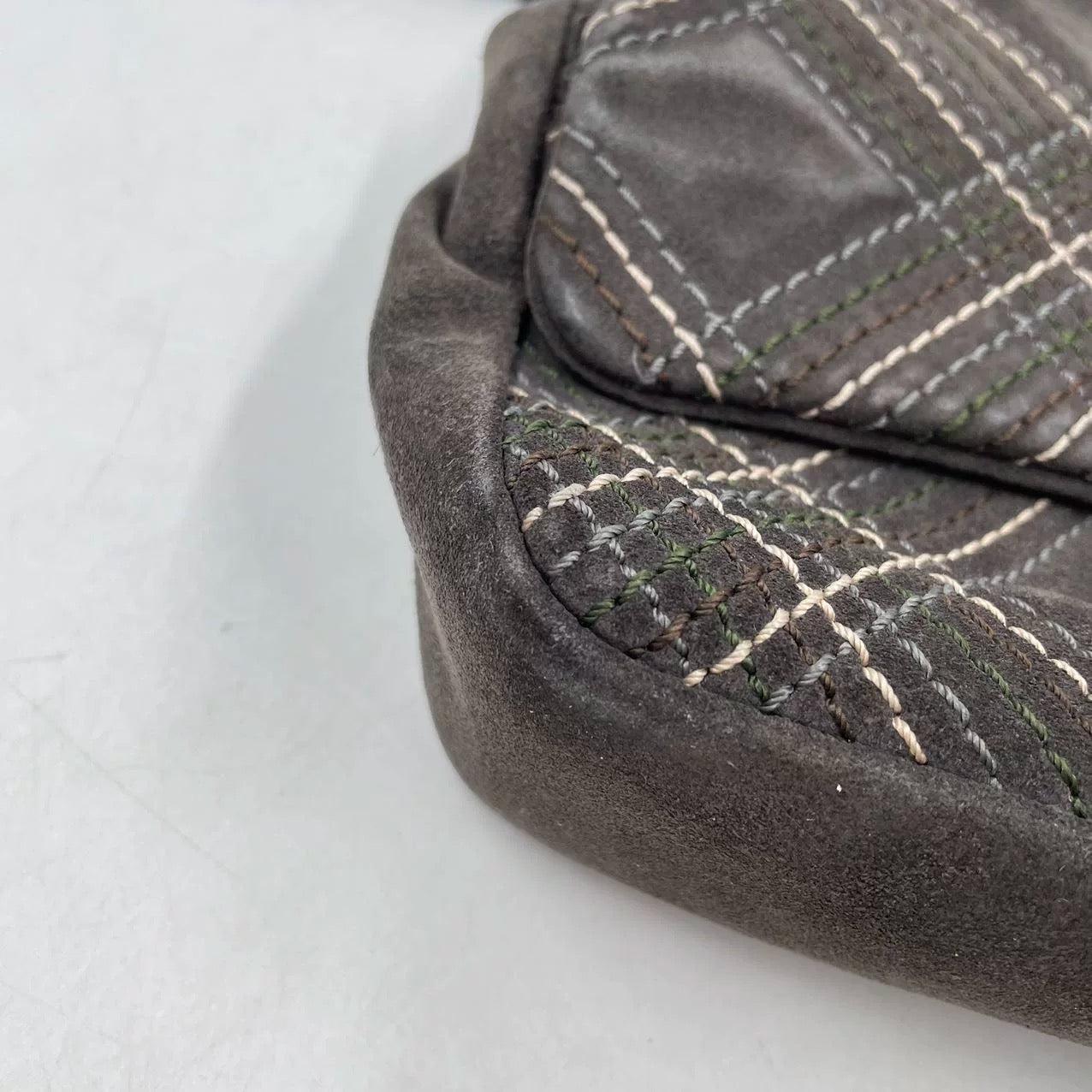 Chanel Paris-Edinburgh Saltire 2013 Seude Stitch Single Flap Medium in Grigio in vendita 11