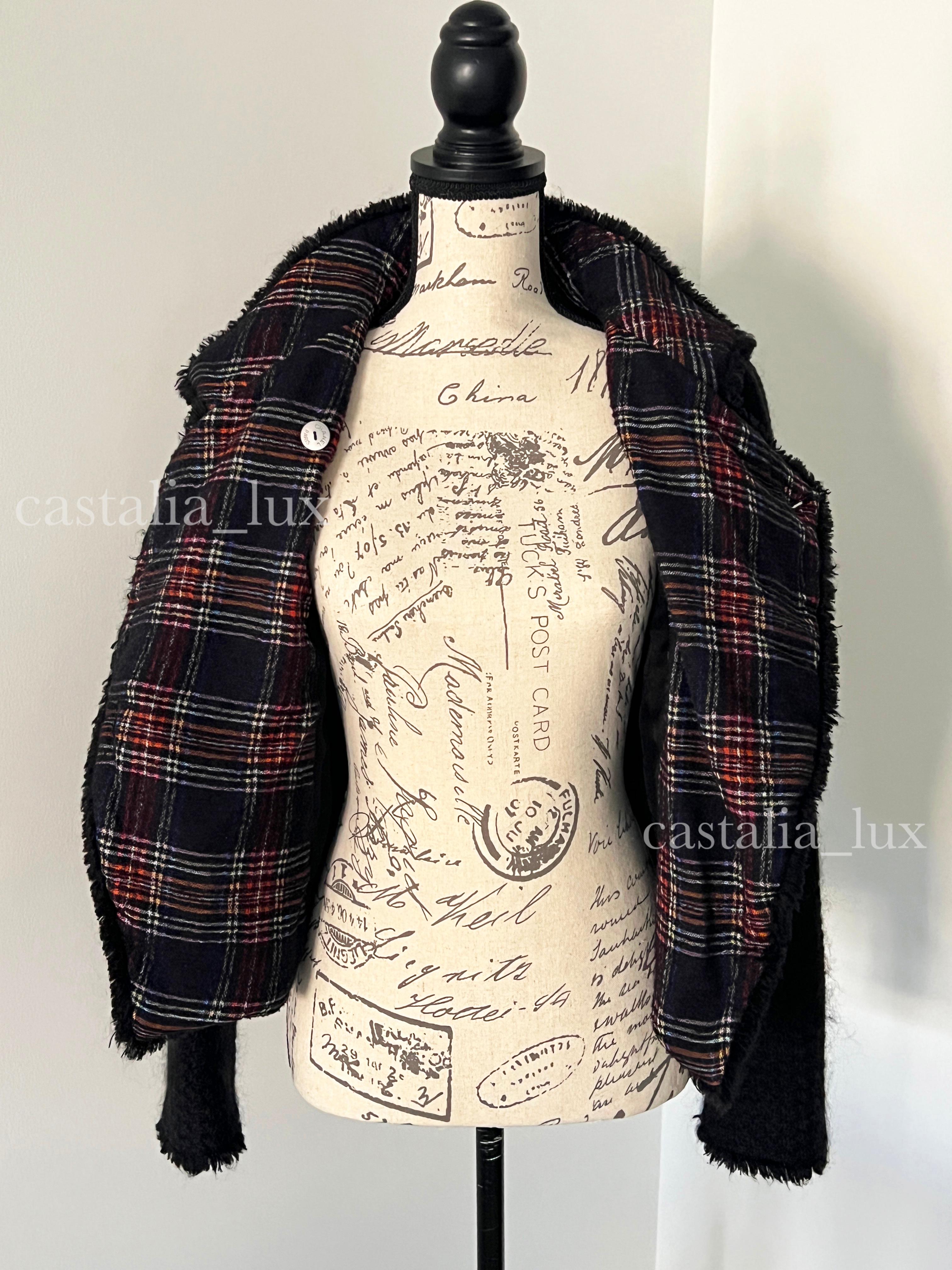 Chanel Paris / Edinburgh Tartan Black Tweed Jacket 11