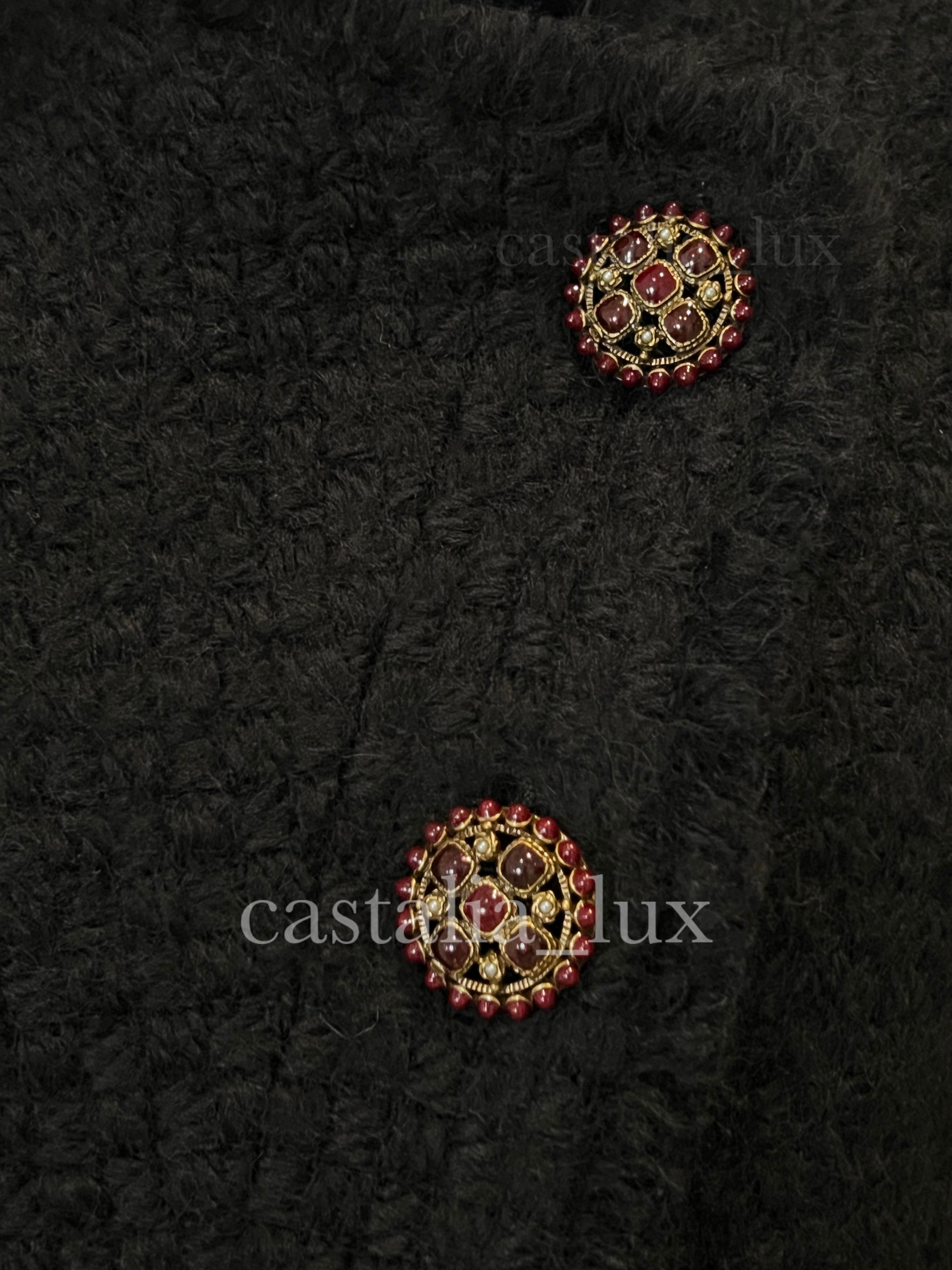 Chanel Paris / Edinburgh Tartan Black Tweed Jacket 12