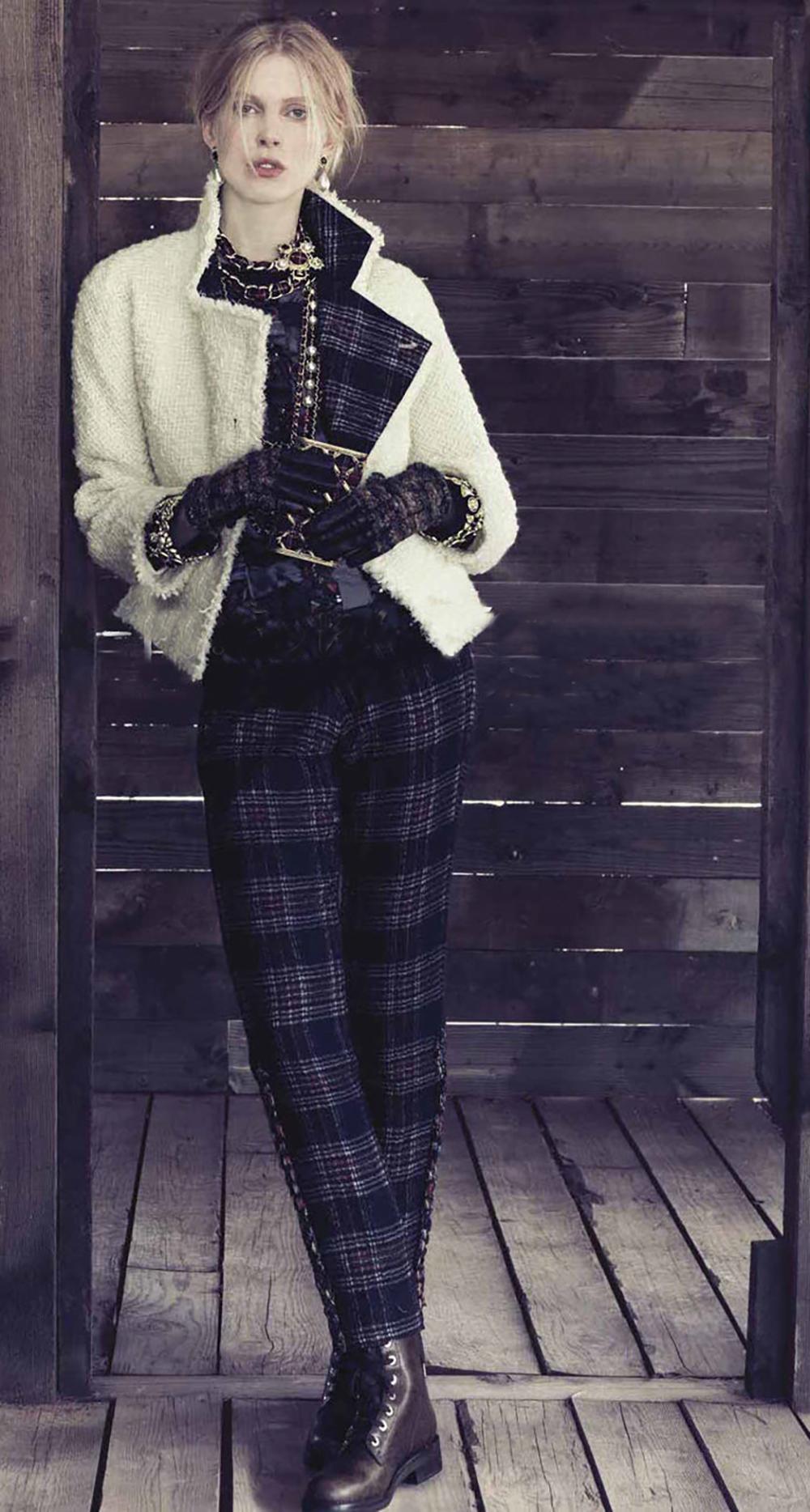 Chanel Paris / Edinburgh Tartan Black Tweed Jacket 3