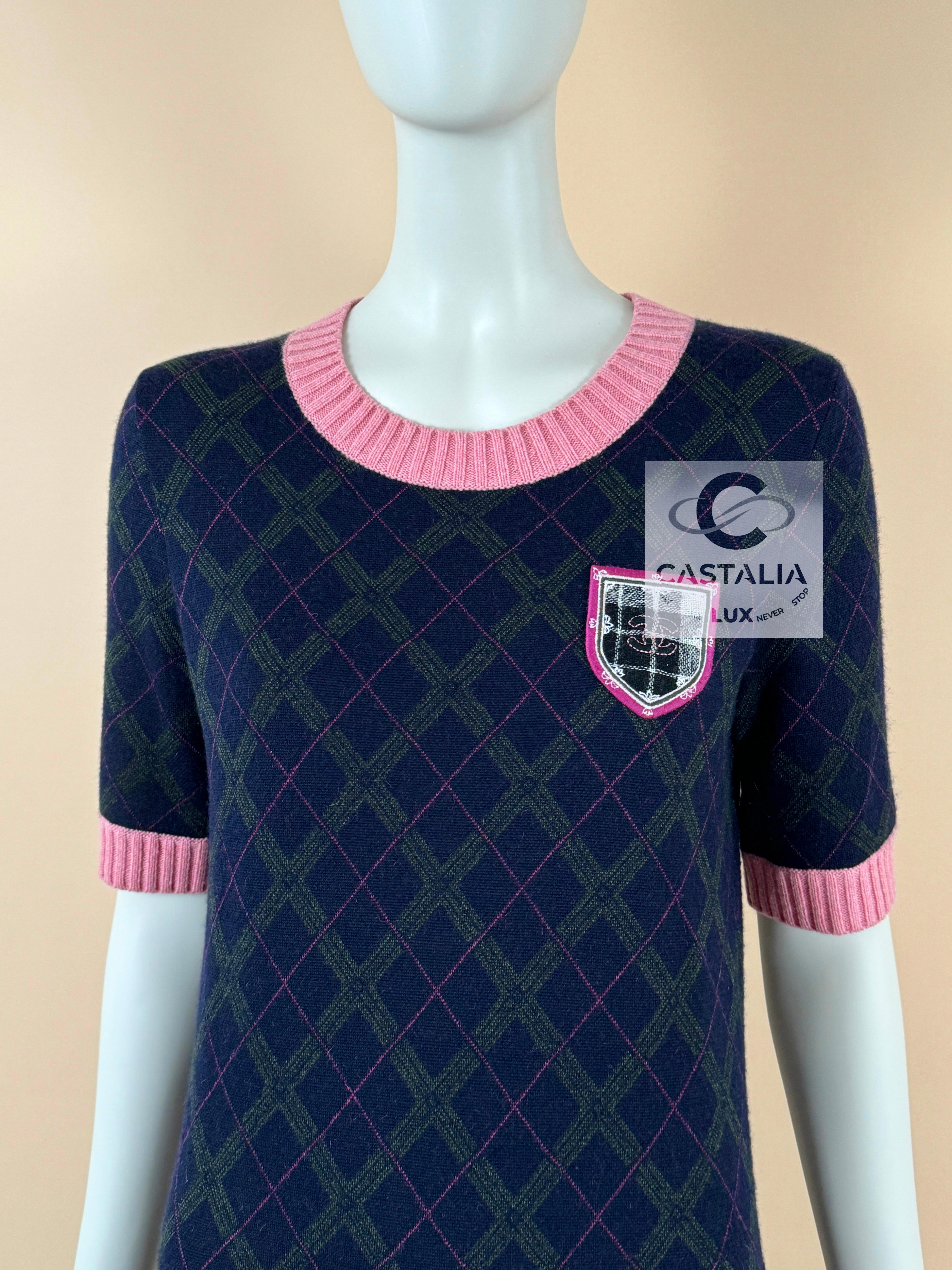Chanel Paris / Edinburgh Tartan Cashmere Dress 36 FR 1
