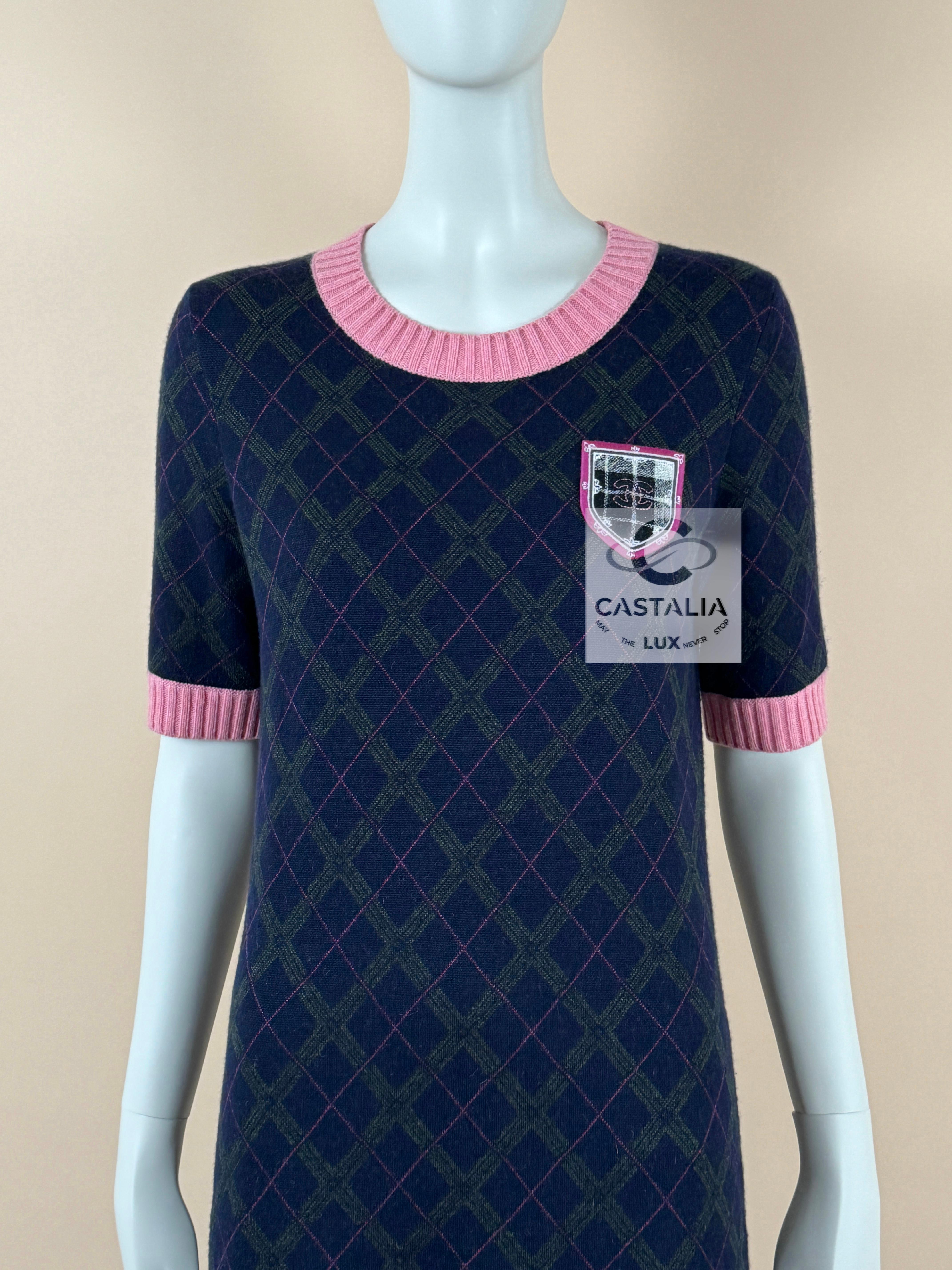 Chanel Paris / Edinburgh Tartan Cashmere Dress 36 FR 4